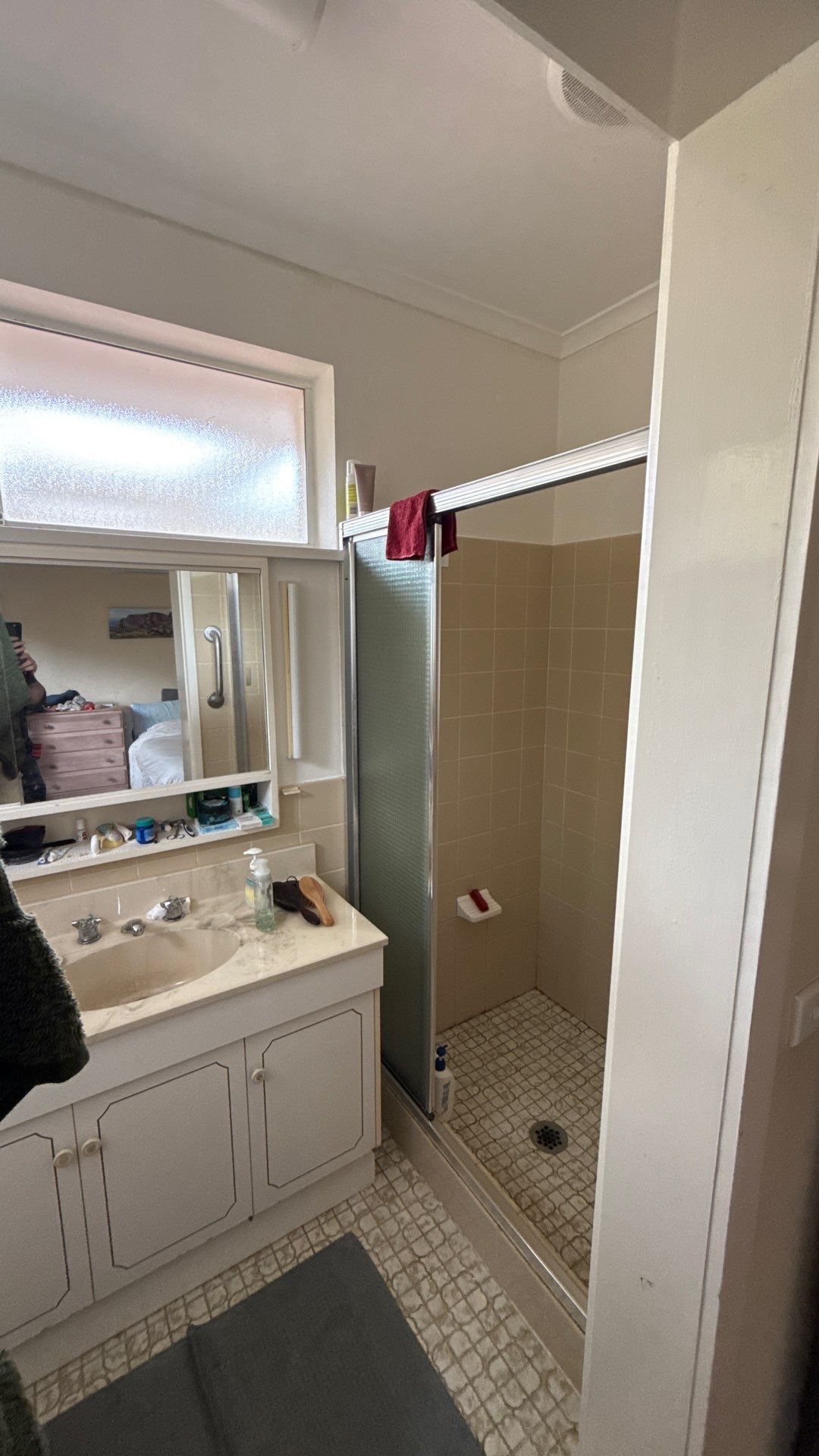 Ensuite Renovation by Re-seal Bathrooms