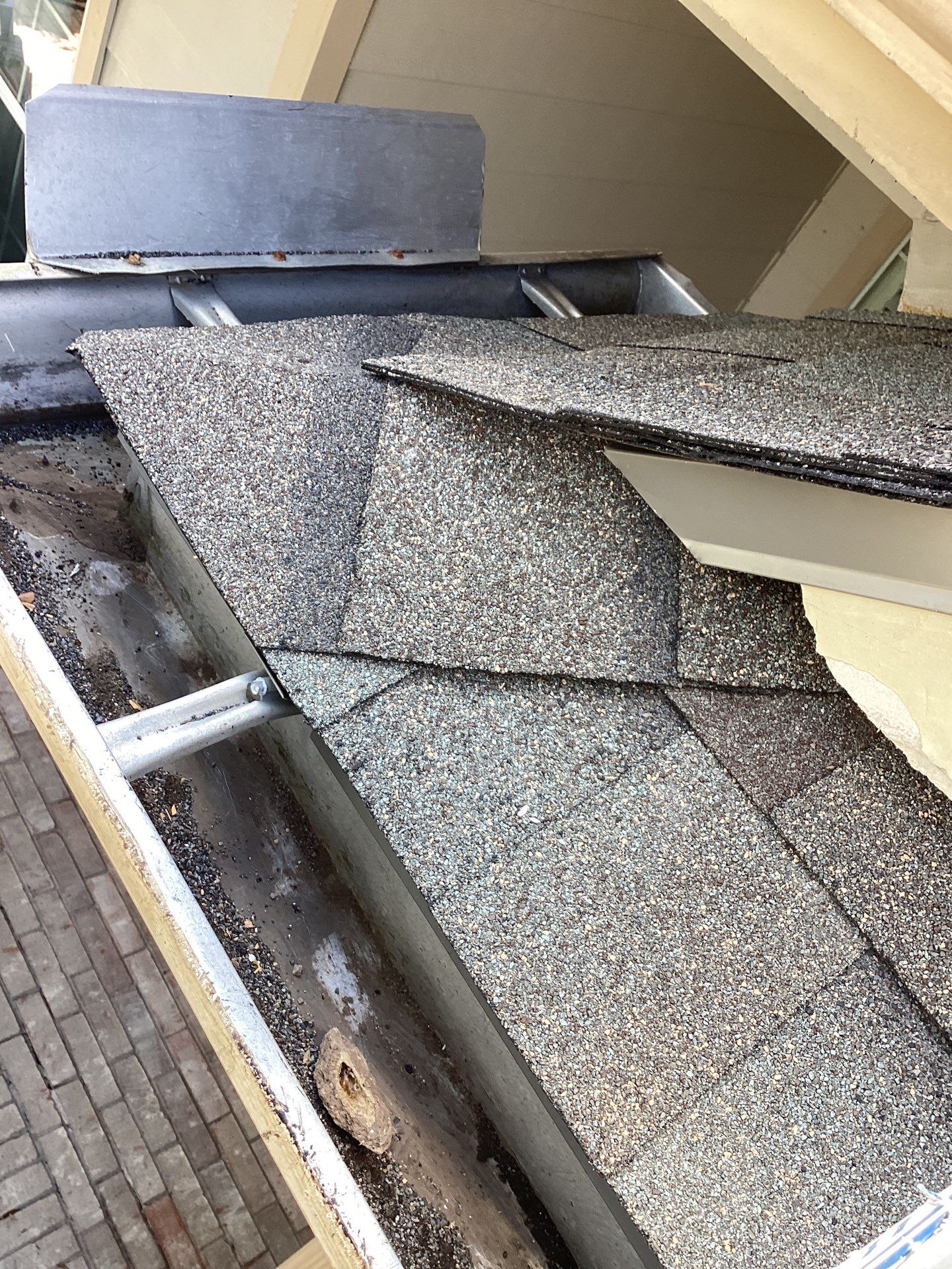 Residential Roofing Installation using Owen's Corning Duration (Lifetime) Shingles by Roof Repair Company