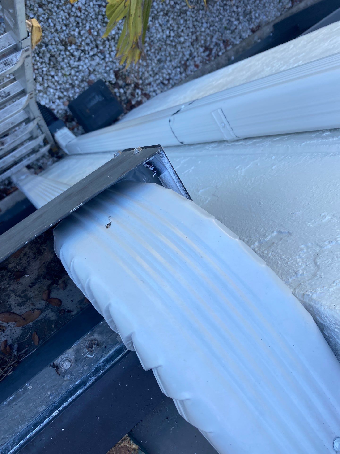 Gutter cleaning all buildings are the same for 6 units in Fort Myers FL by Gutter Professors