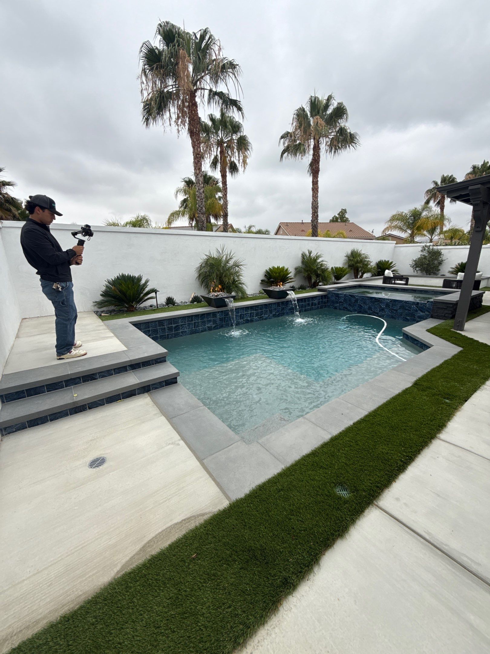 Project in Castaic by Thomas Pools