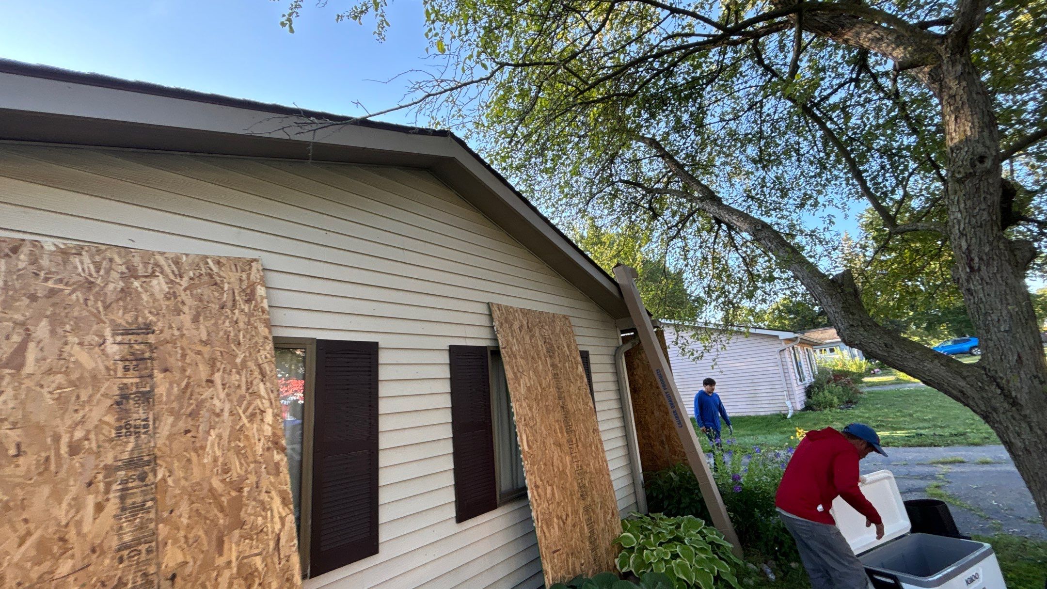 Roof Replacement using Owens Corning Brownwood by 180 Contractors