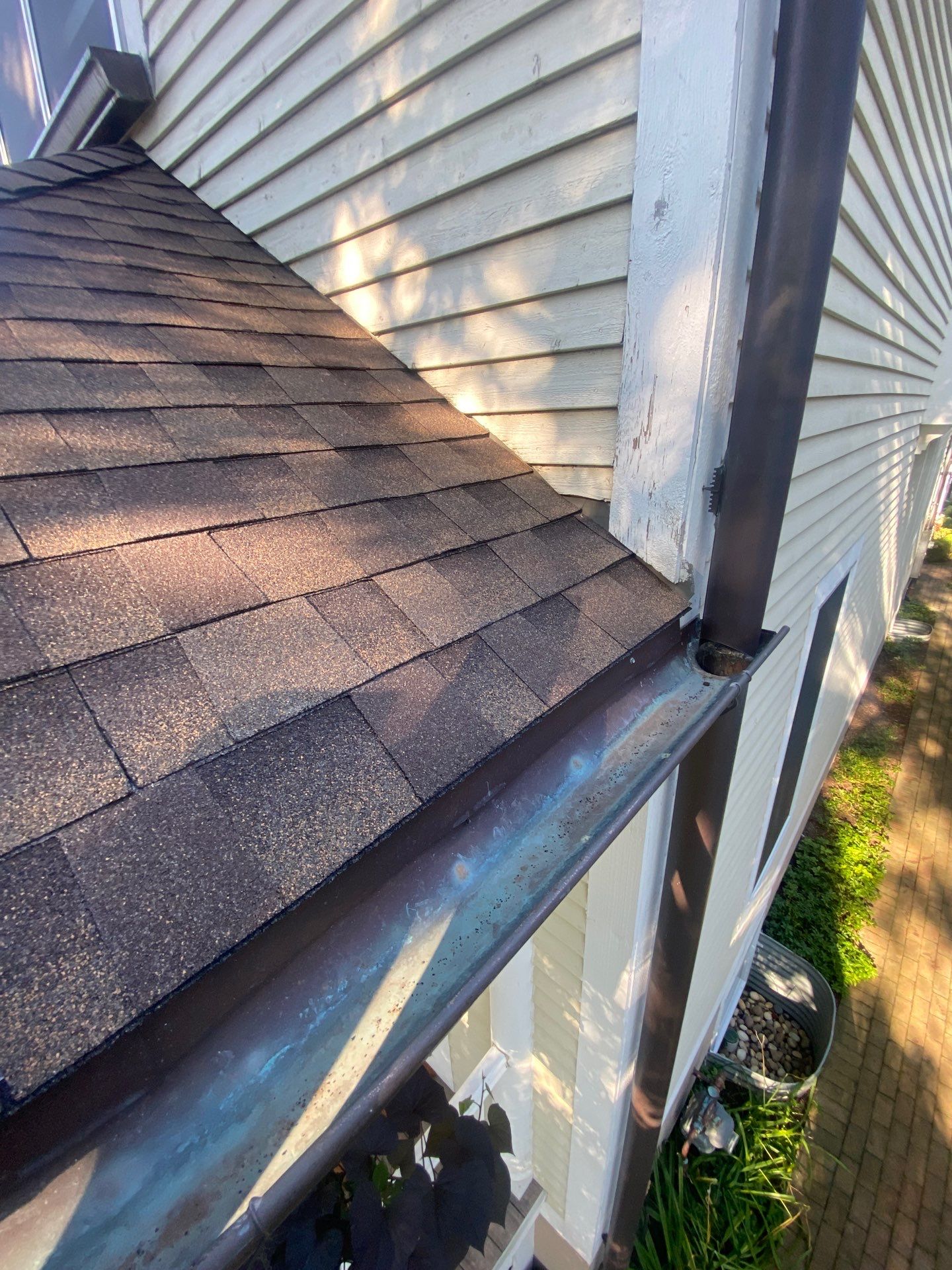 Asphalt Roof Installation by Custom Installations