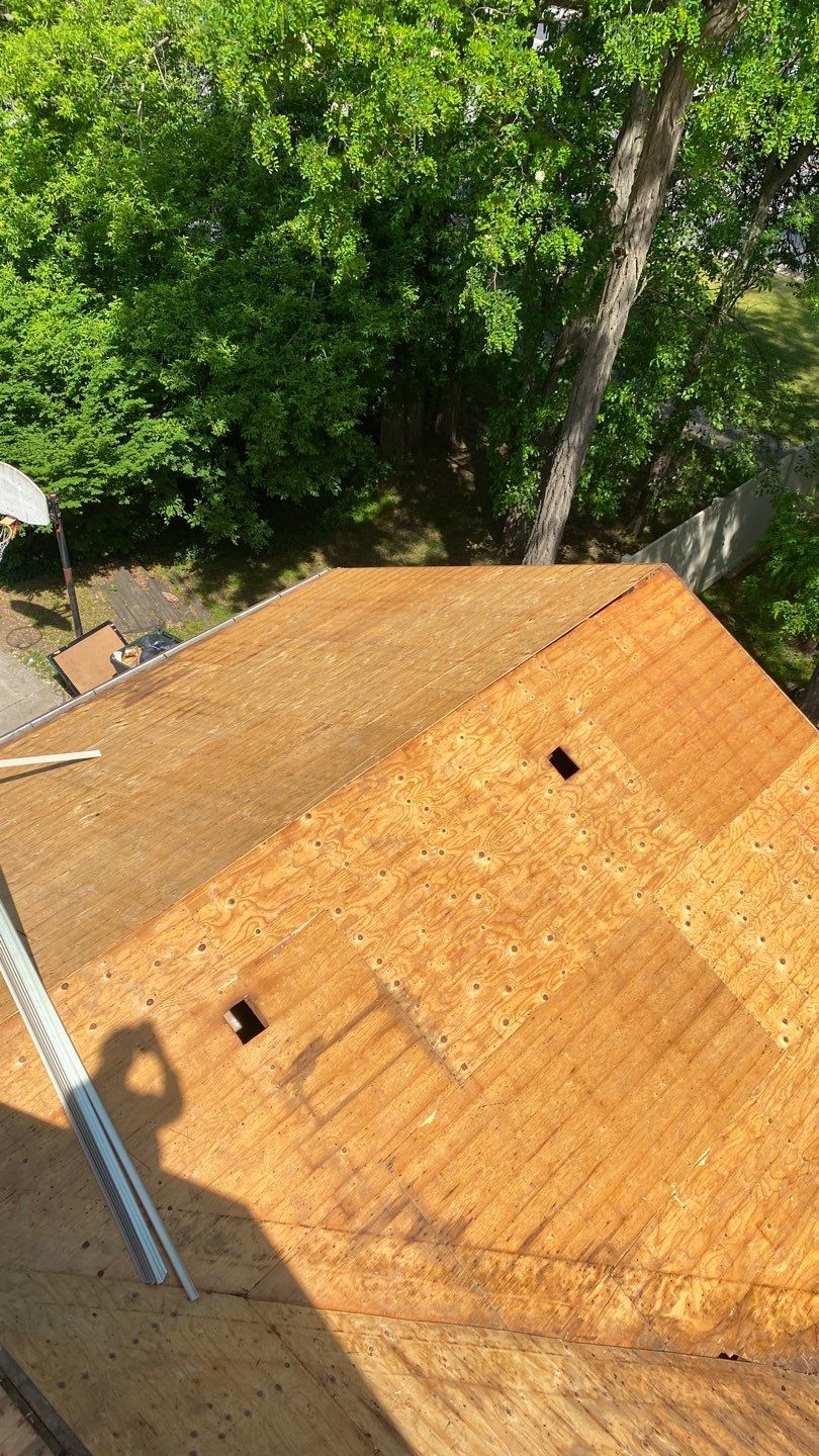 Siding Replacement using CertainTeed Restoration Classic D5 by 180 Contractors
