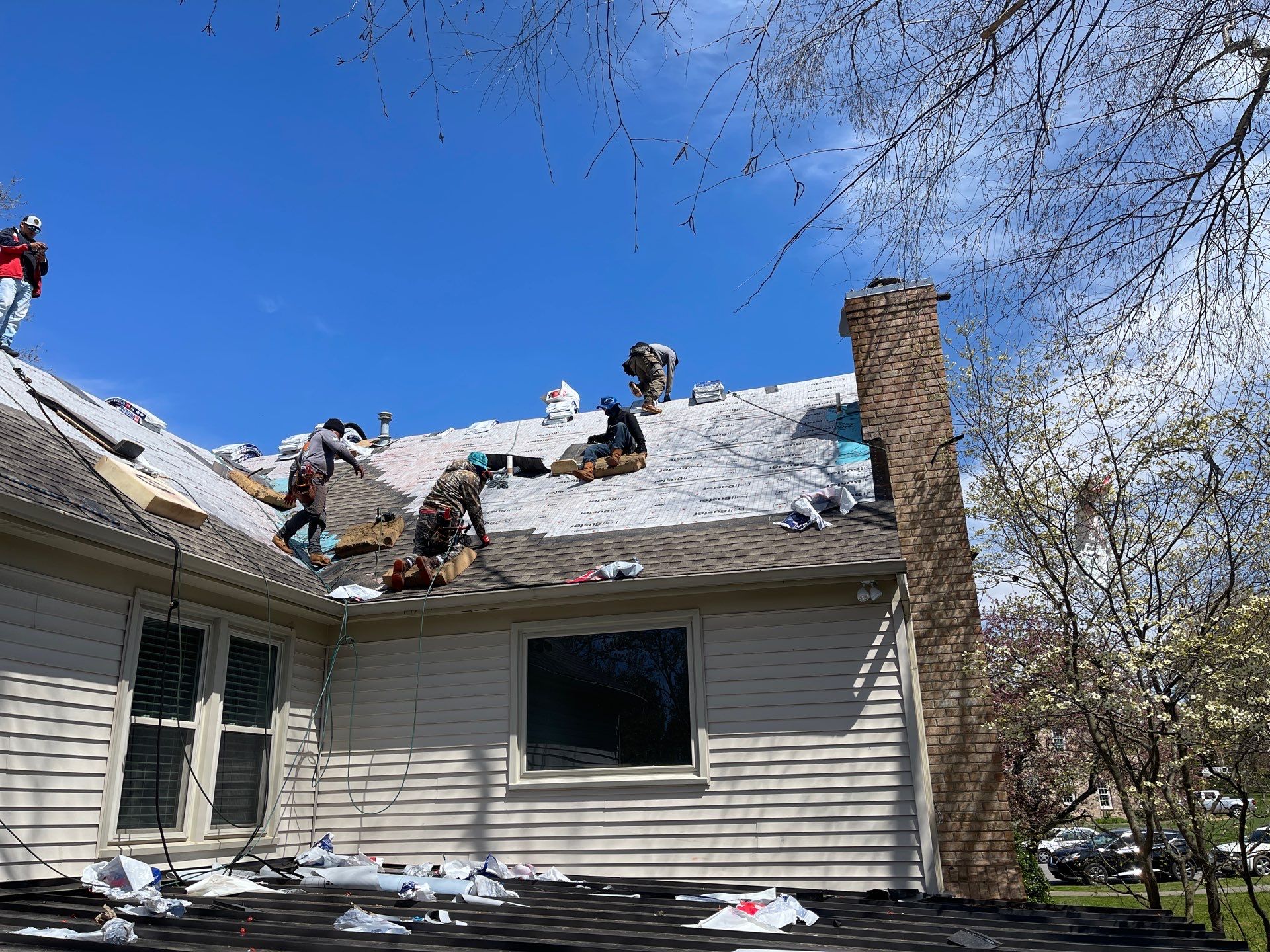 Residential Roofing Installation using Gaf Timberline HDZ Weathered Wood by Undersun Roofing 