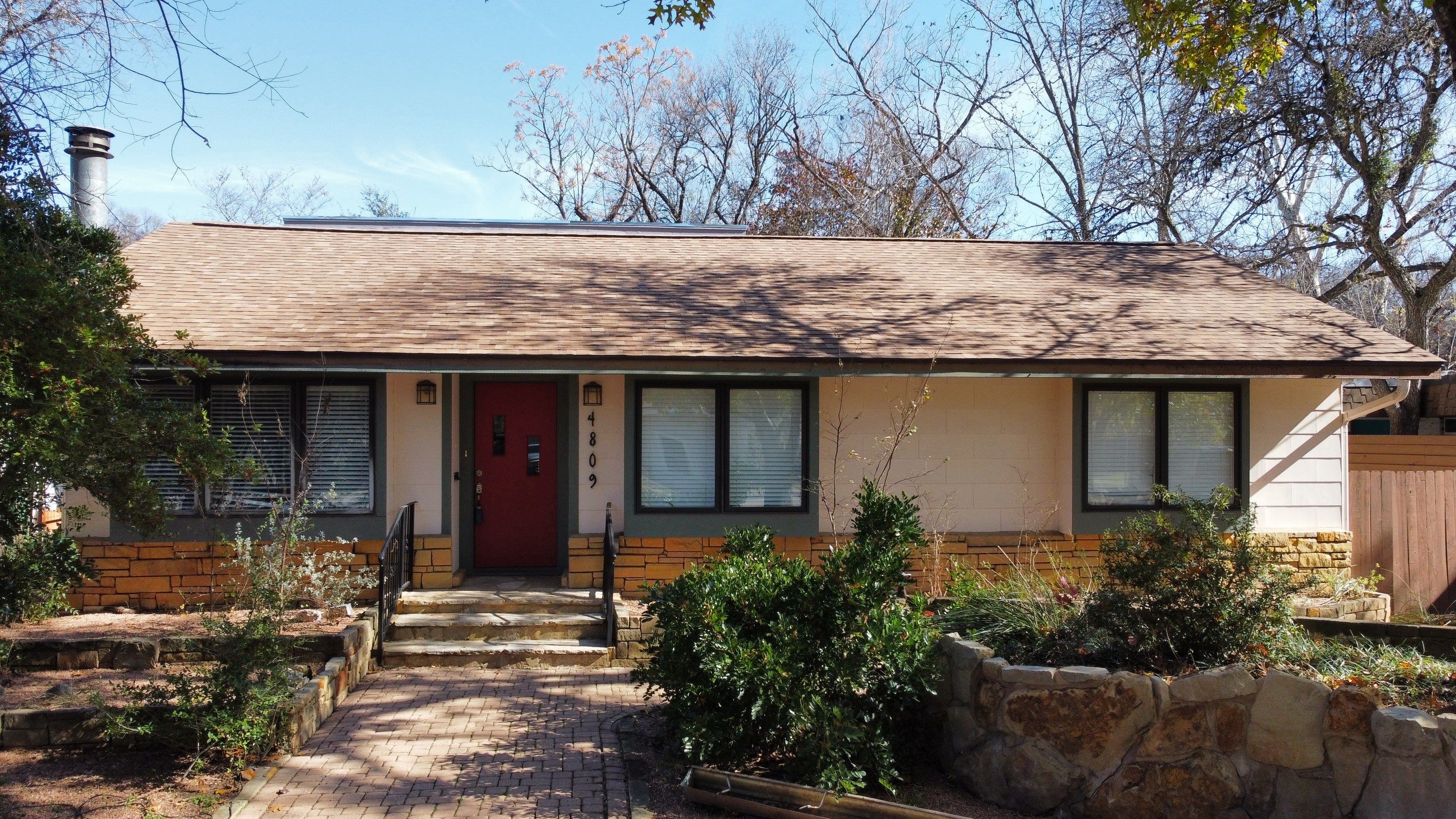 Residential Roofing Installation using Owens Corning Oakridge by Kstylez Roofing & Construction