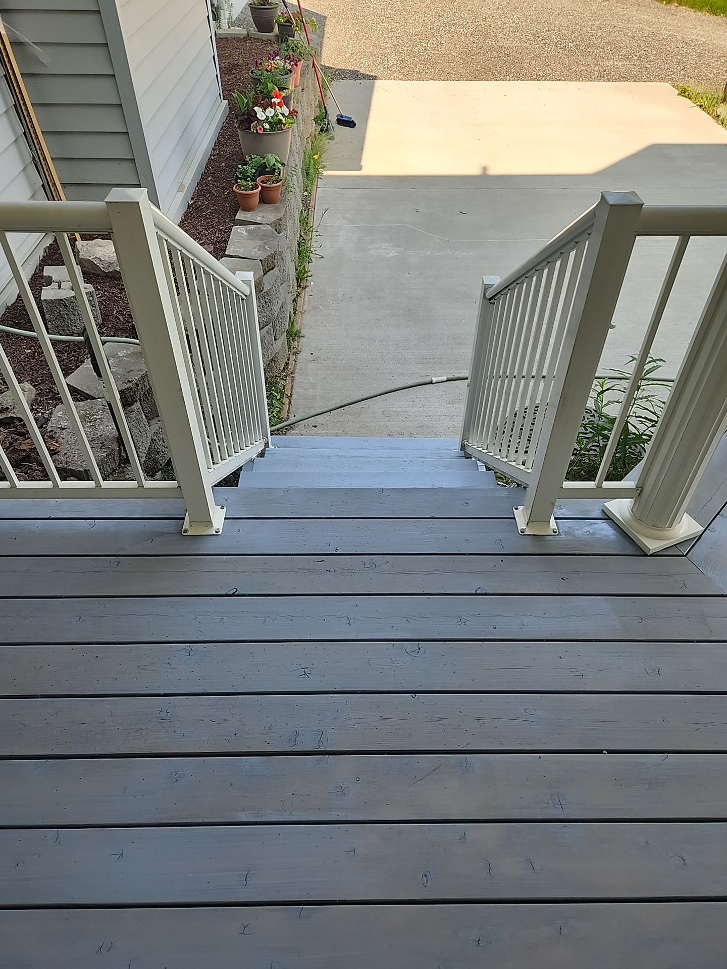 Deck Staining by Midnight Sun Painting