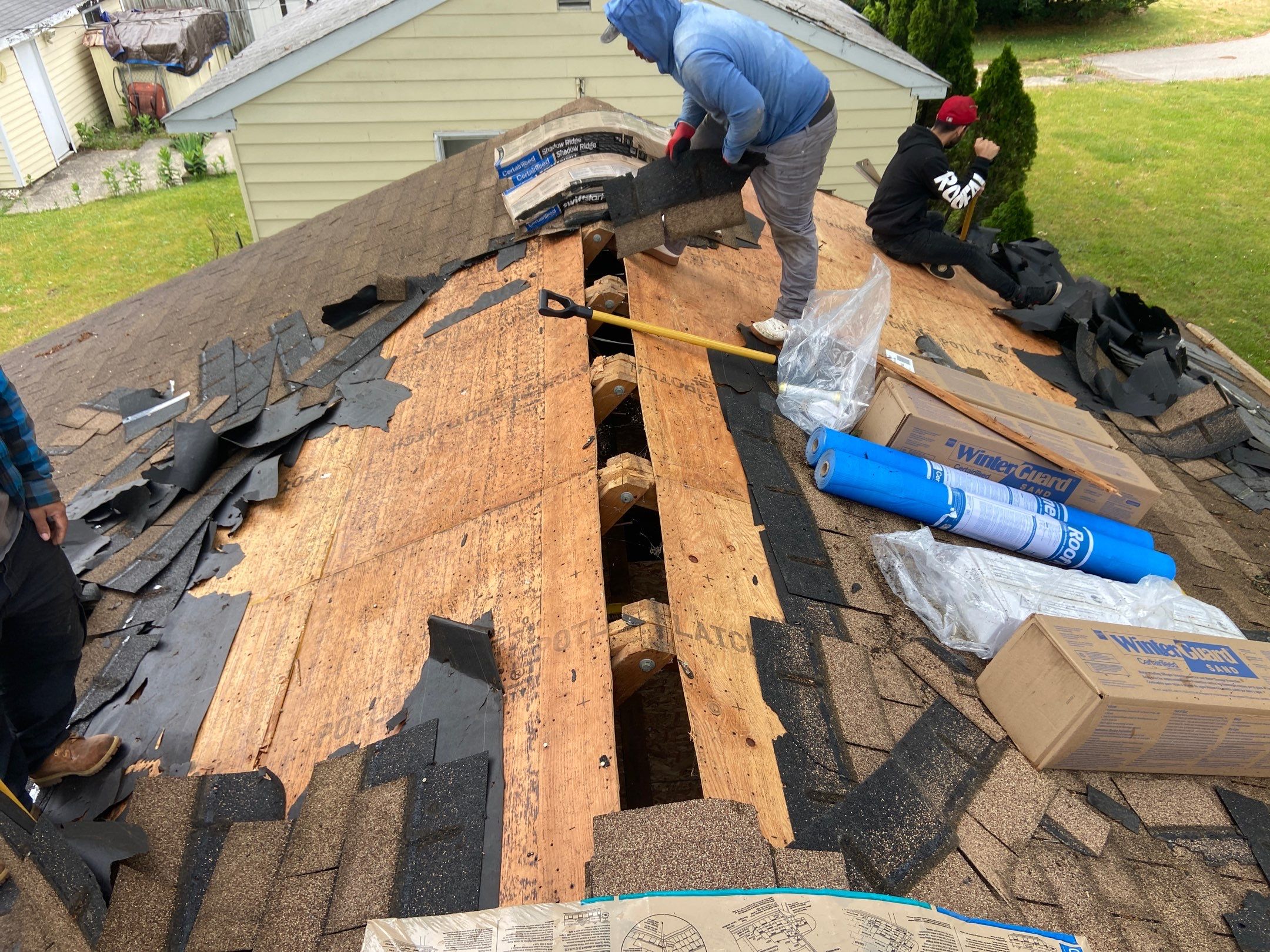 Roof Replacement using CertainTeed Landmark by 180 Contractors