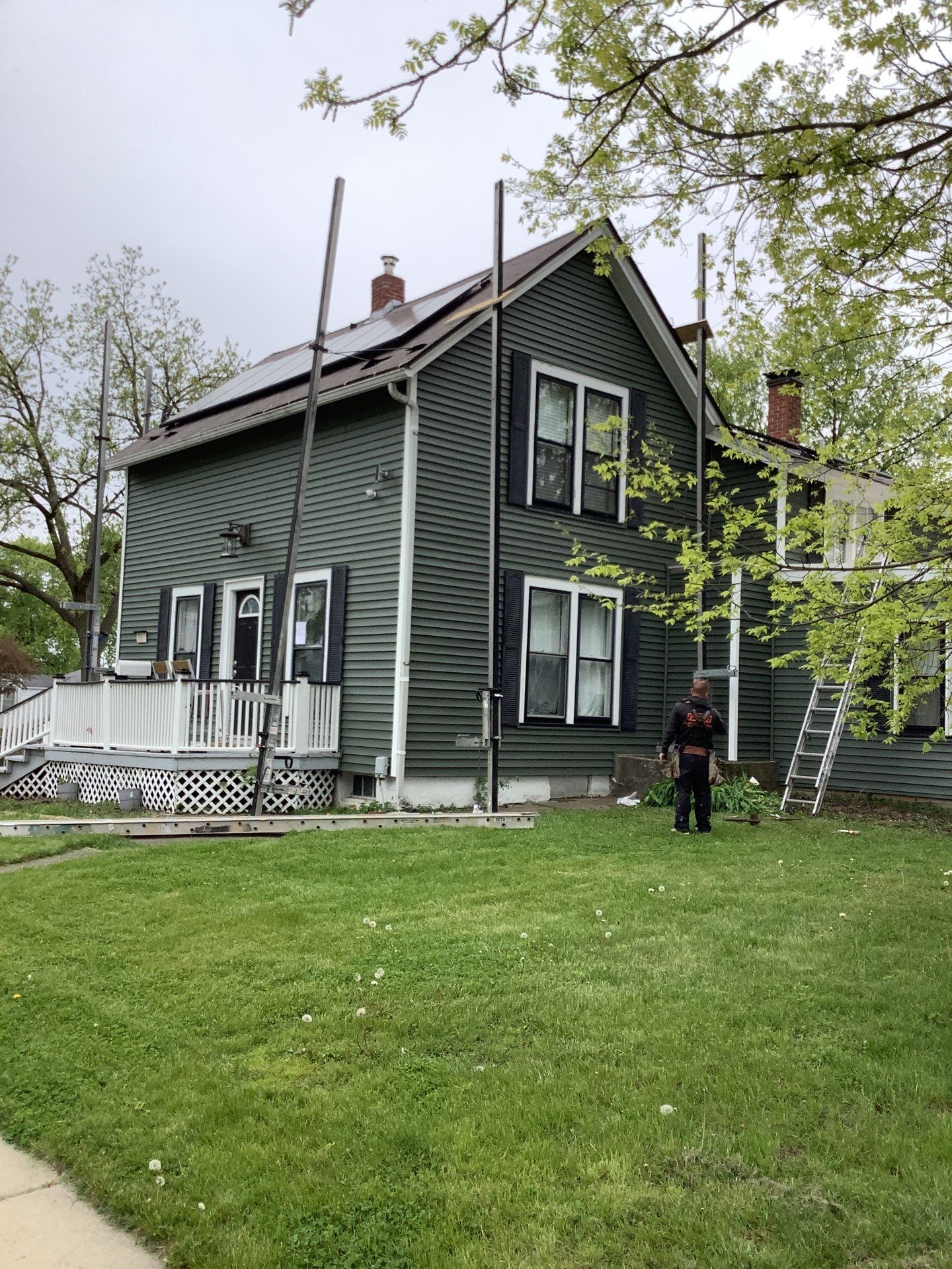 Vinyl Siding Replacement and Exterior Improvements in McHenry, Illinois by Mr Roof & Remodeling Co