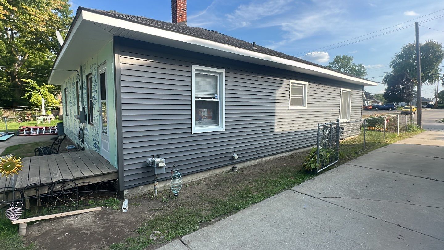 Siding Replacement using CertainTeed Restoration Classis D4 by 180 Contractors