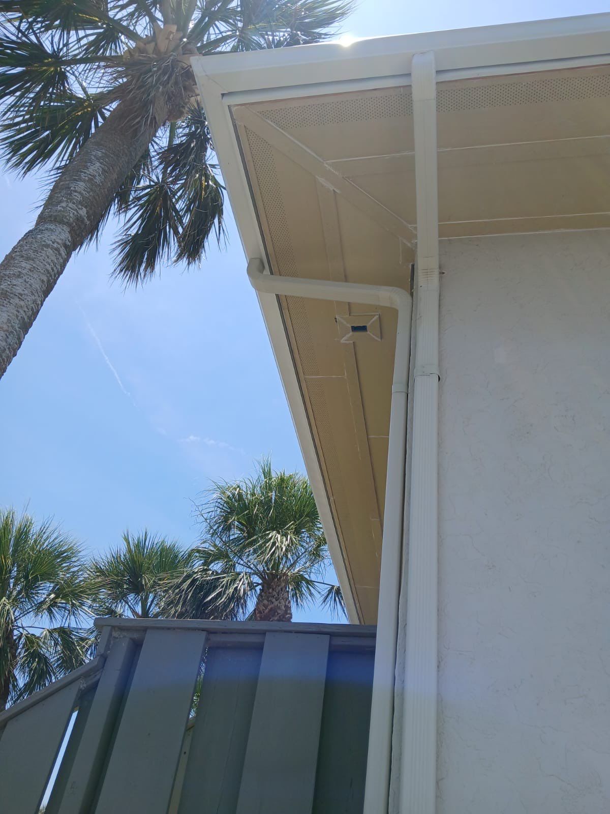 Commercial Gutter Systems for Businesses in Holmes Beach FL by Gutter Professors