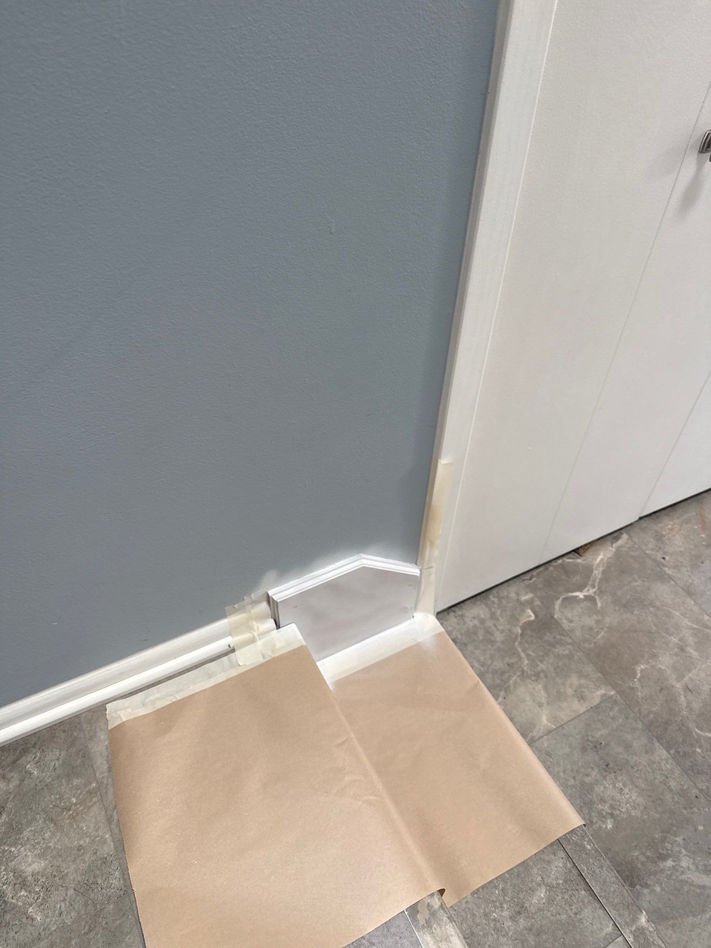 Condo Repaint Walls in Urbandale by Midwest Paint LLC