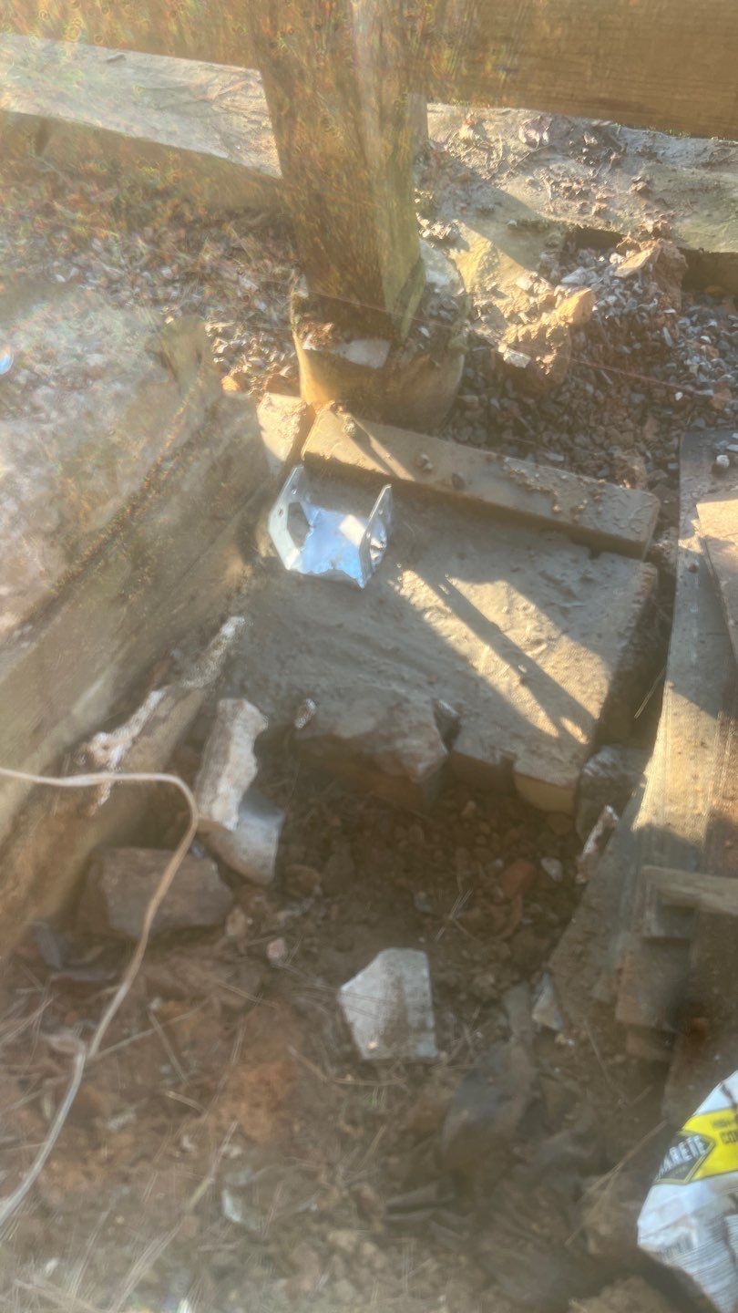 Shades Crest - Deck by Pillar and Pine