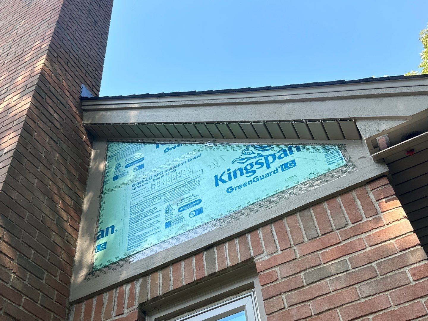 Roof Replacement using Owens Corning Peppercorn and Siding Replacement using Ascend Charcoal Smoke by 180 Contractors