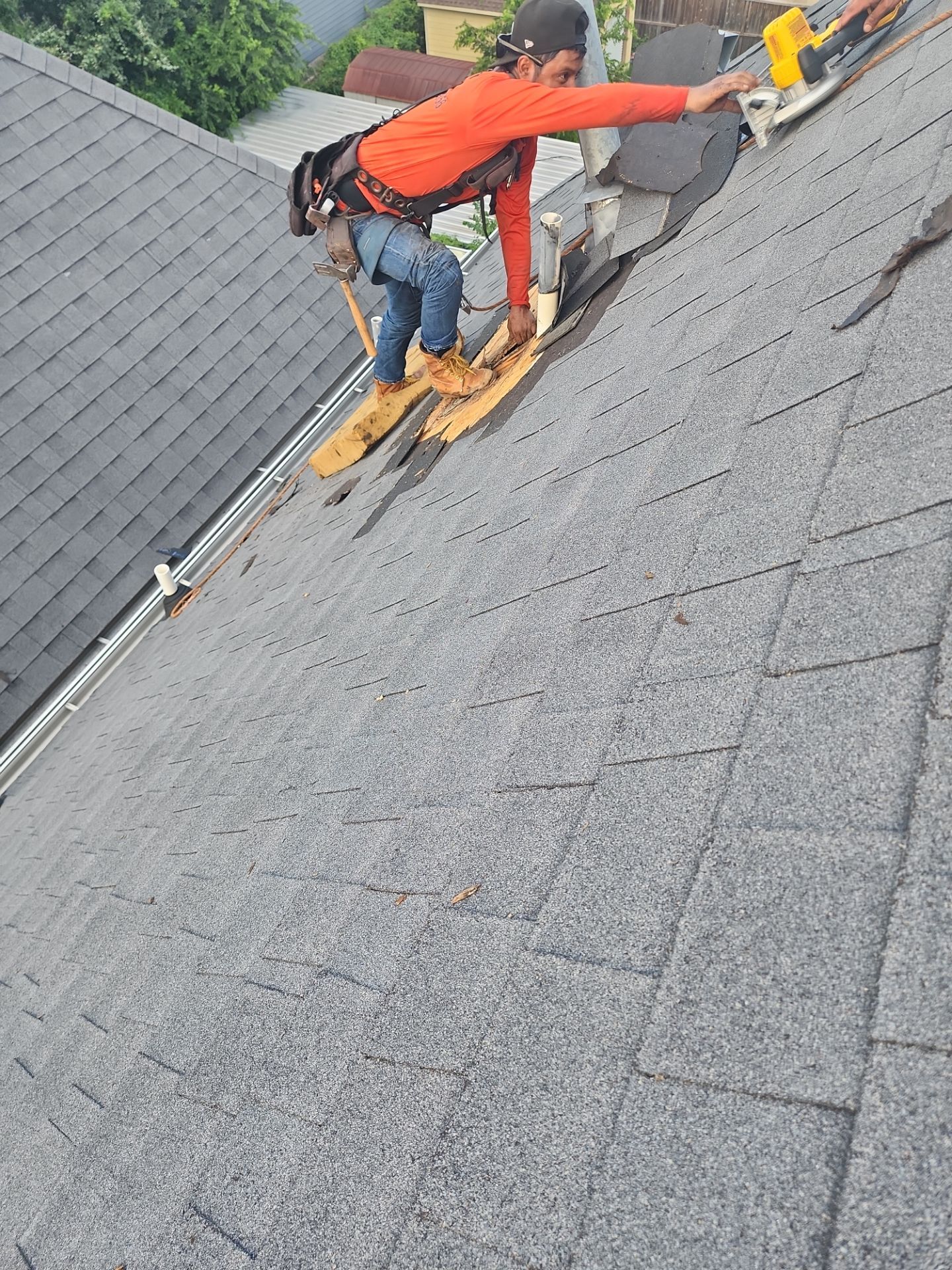Hail Damage using Owen's Corning Duration (Lifetime) Shingles by Roof Repair Company