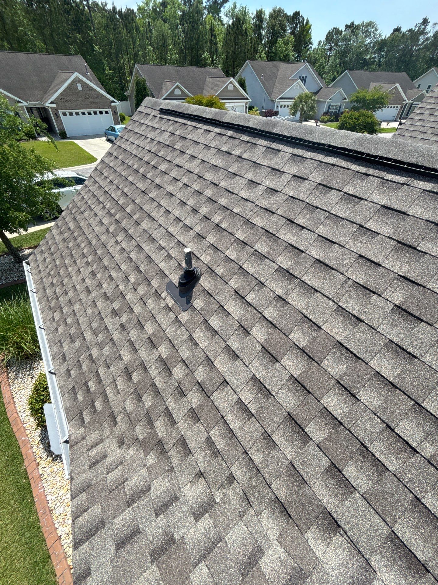 GAF HDZ - Weathered Wood by Linta Roofing Inc