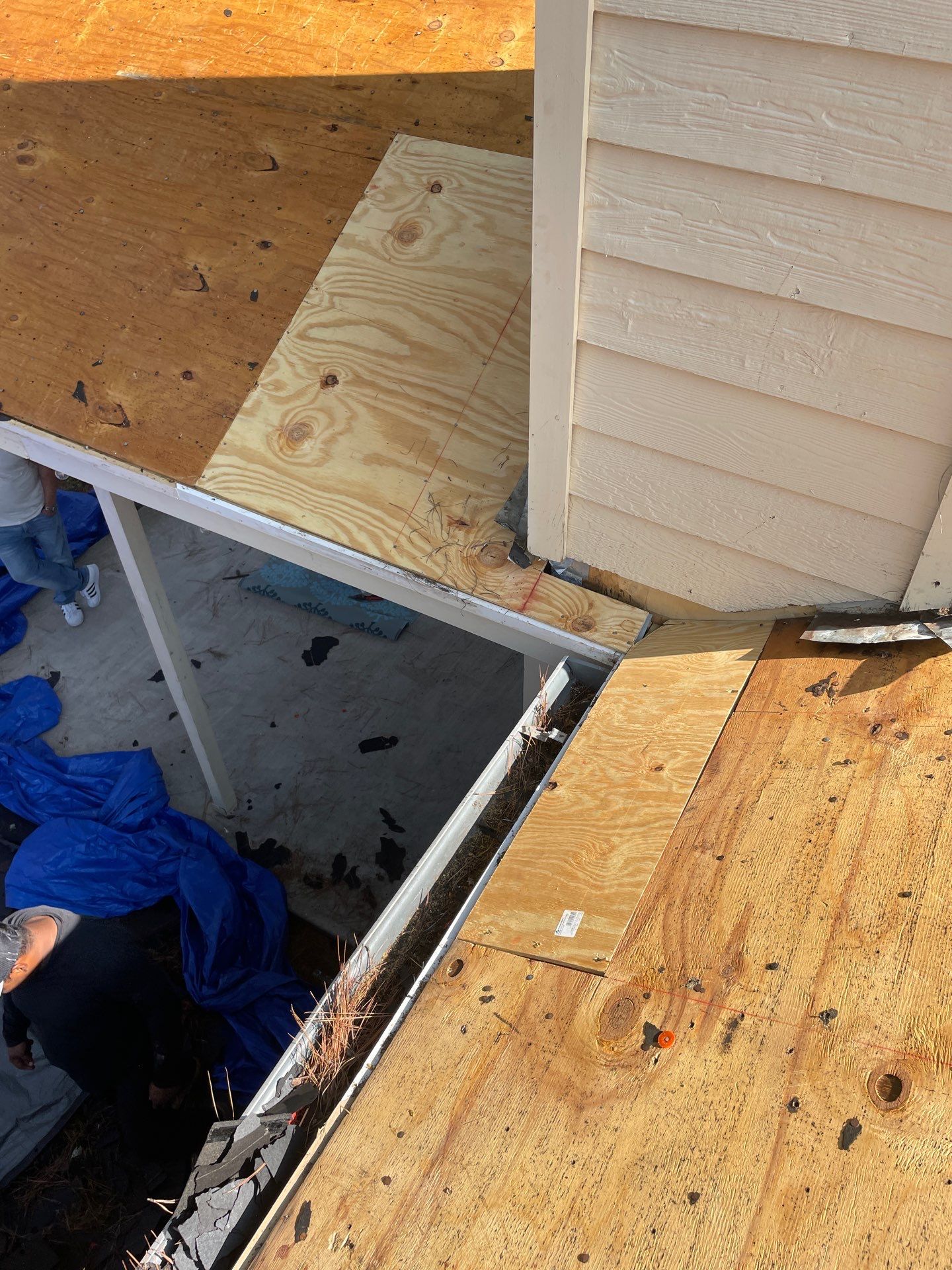 Roof Installation Houston by Roof Repair Company