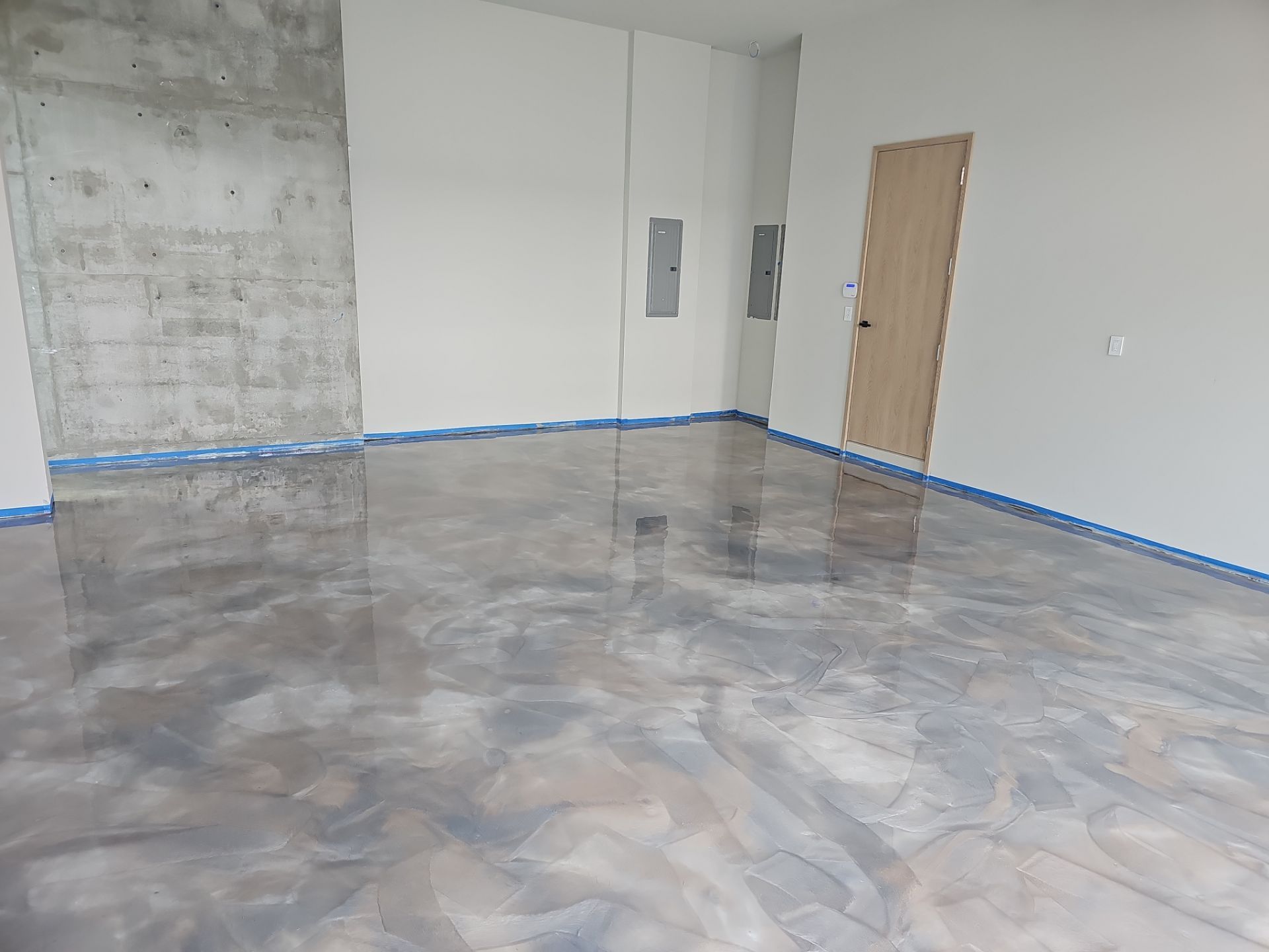 Metallic Epoxy Garage by Seamless Surfaces