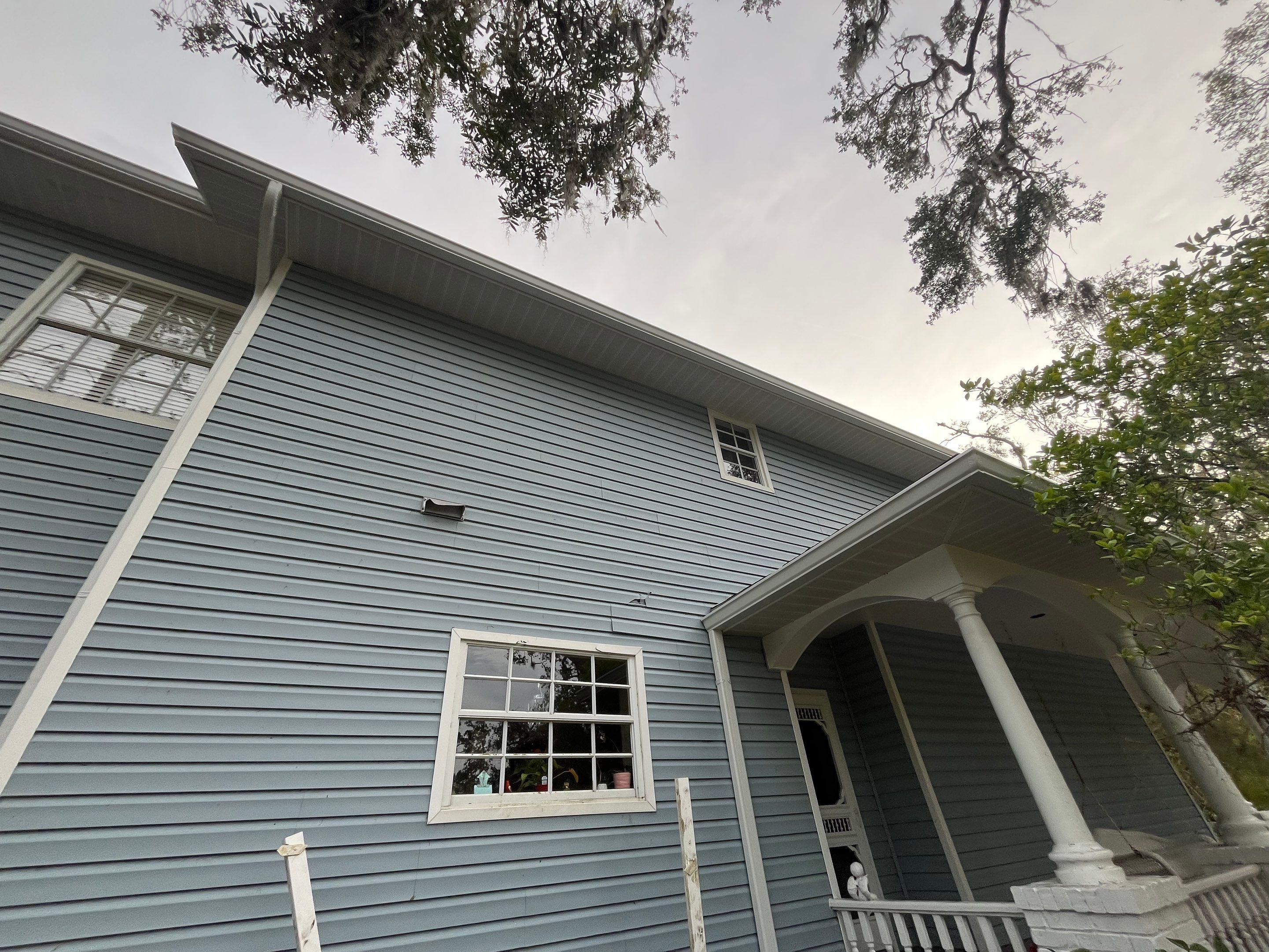 6-inch Seamless Gutters Installed in Bradenton FL by Gutter Professors