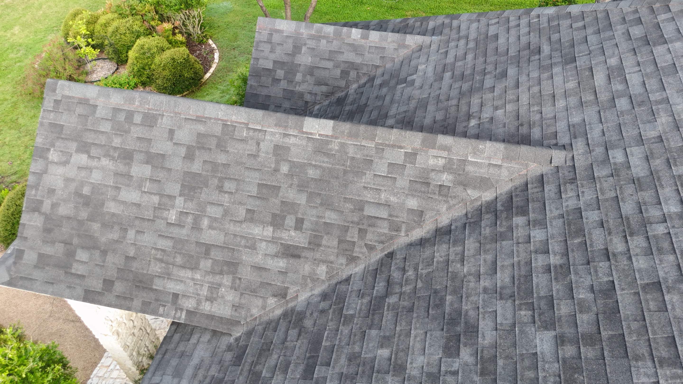 Brilliant Black - Malarkey Vista by RoofsOnly.com