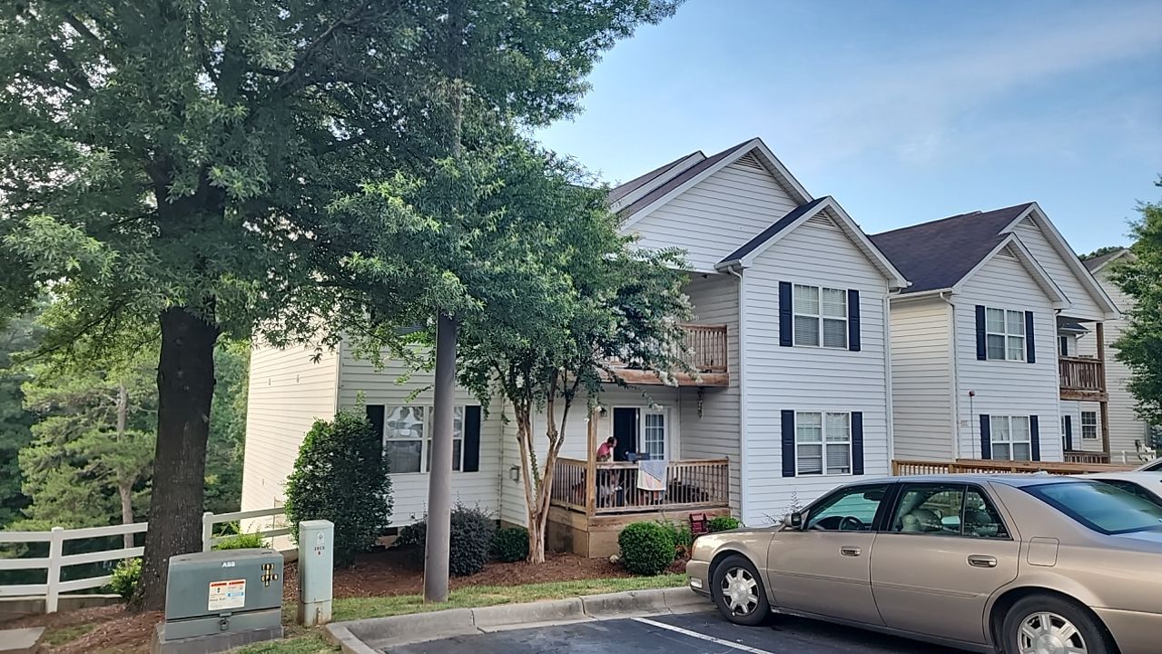 Appartment cleaning by Power Wash Masters LLC