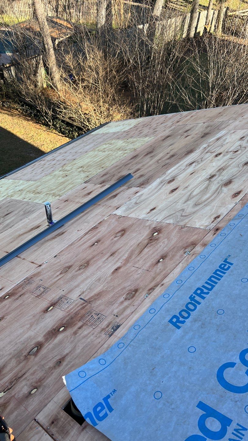 Springfield: CertainTeed Landmark Designer Shingles in Burnt Sienna by RM Banning, Inc.