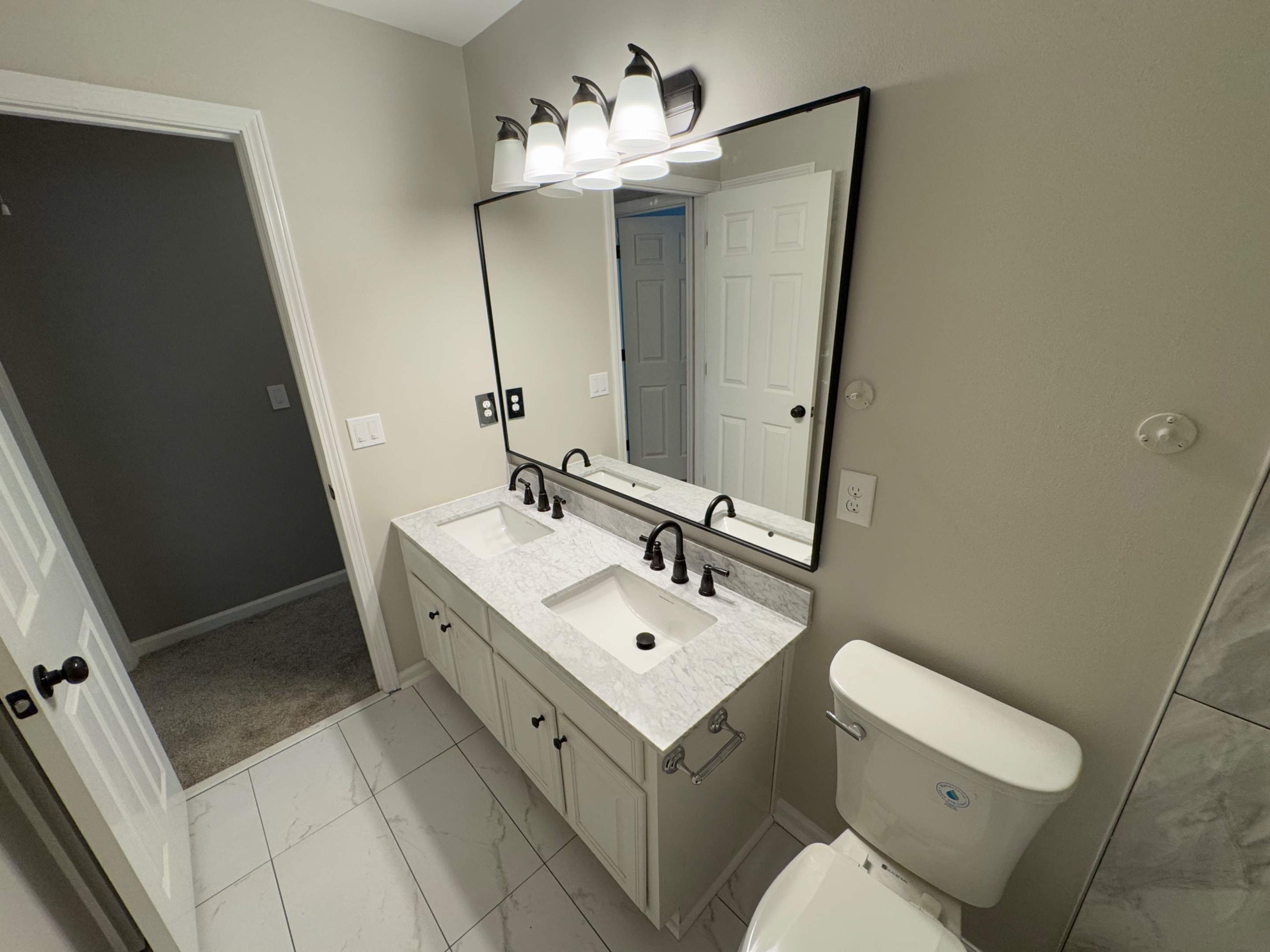 Hall bathroom renovation by Prudencio