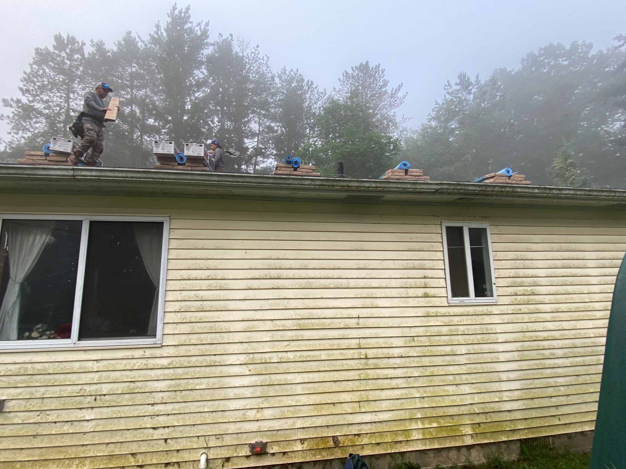 Roof Replacement using CertainTeed Landmark by 180 Contractors