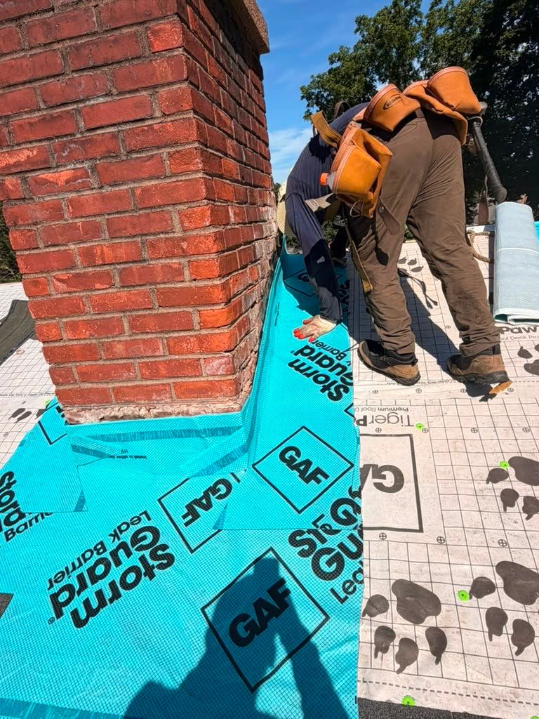 Asphalt shingles in Hamden by DiGiorgi! by DiGiorgi Roofing and Siding Inc