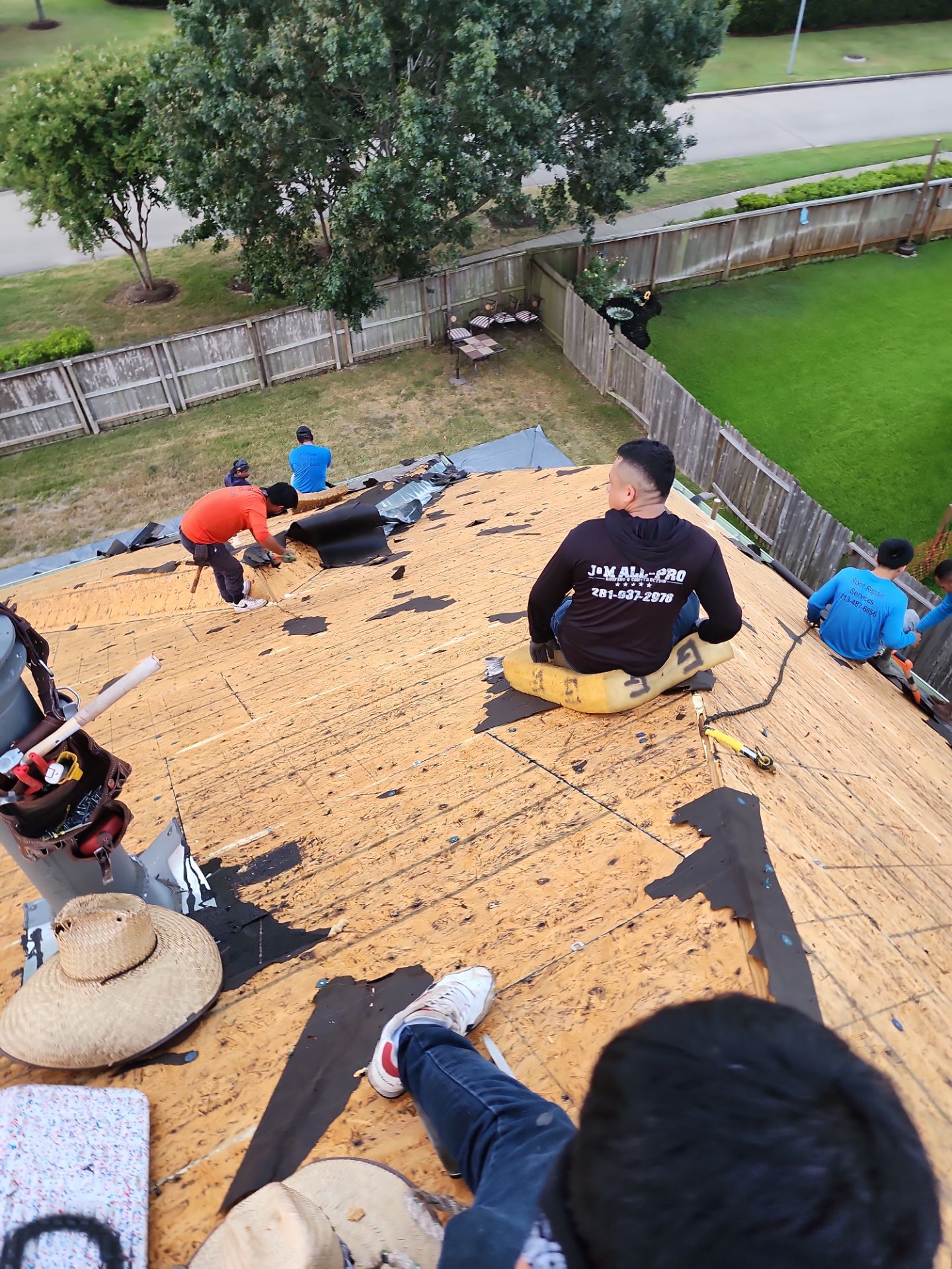 Residential Roofing Installation using Owen's Corning Duration (Lifetime) Shingles by Roof Repair Company