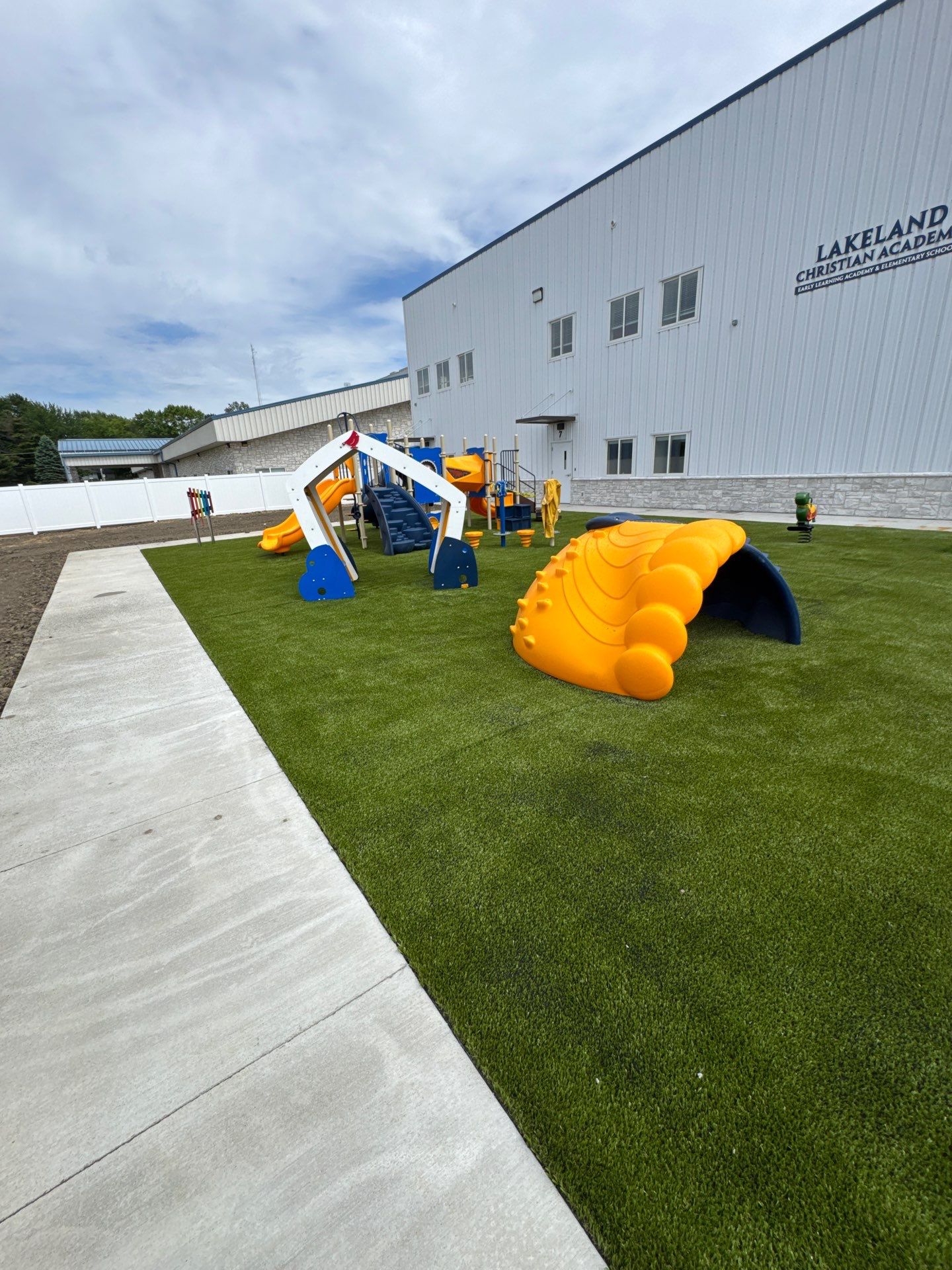 Lakeland Christian Elementary by ForeverLawn NEIN/INDY