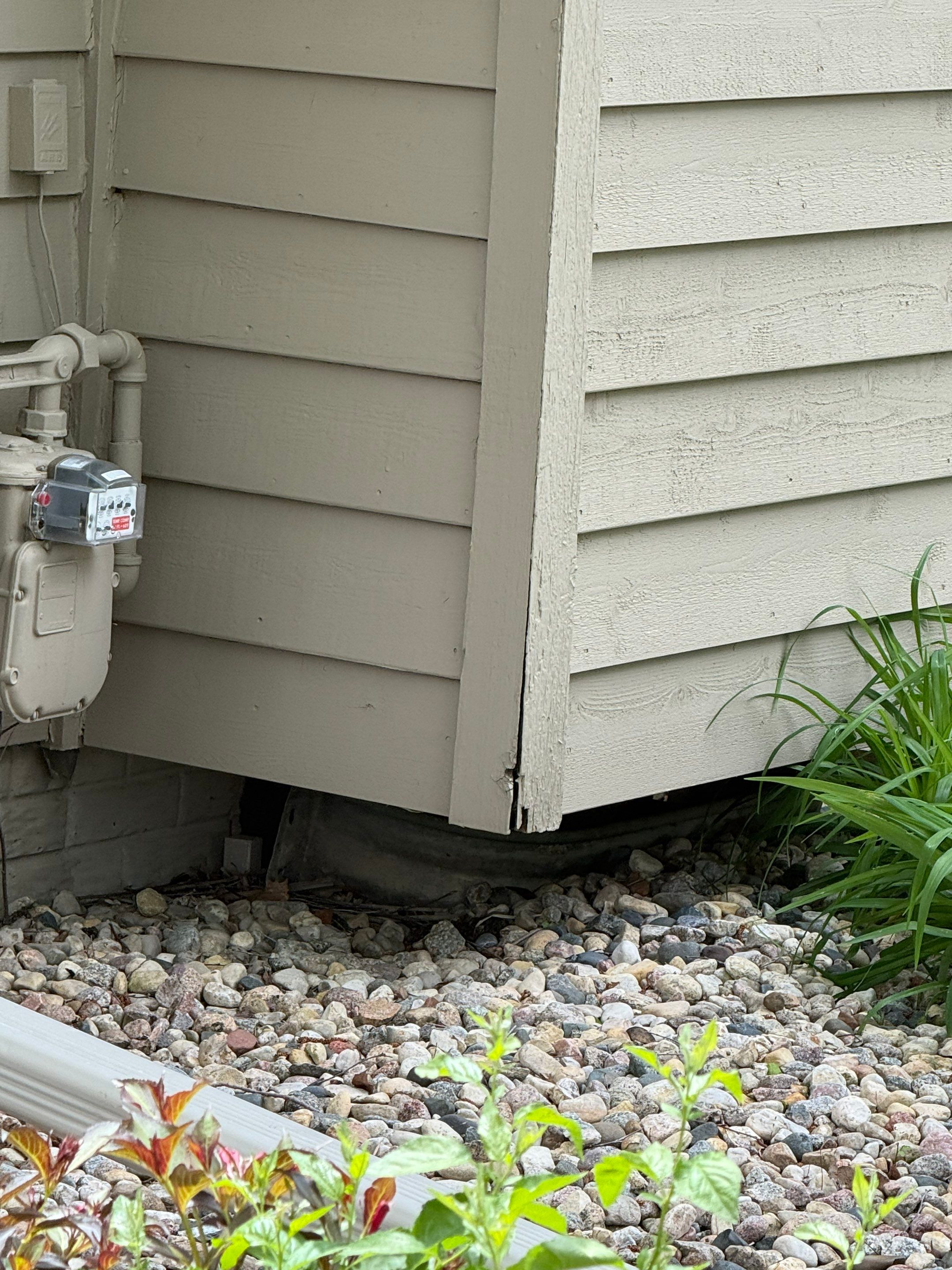 Residential Siding Replacement and Wood Rot Repair in Sioux Falls by Select Painting, Coatings & Garage Cabinets