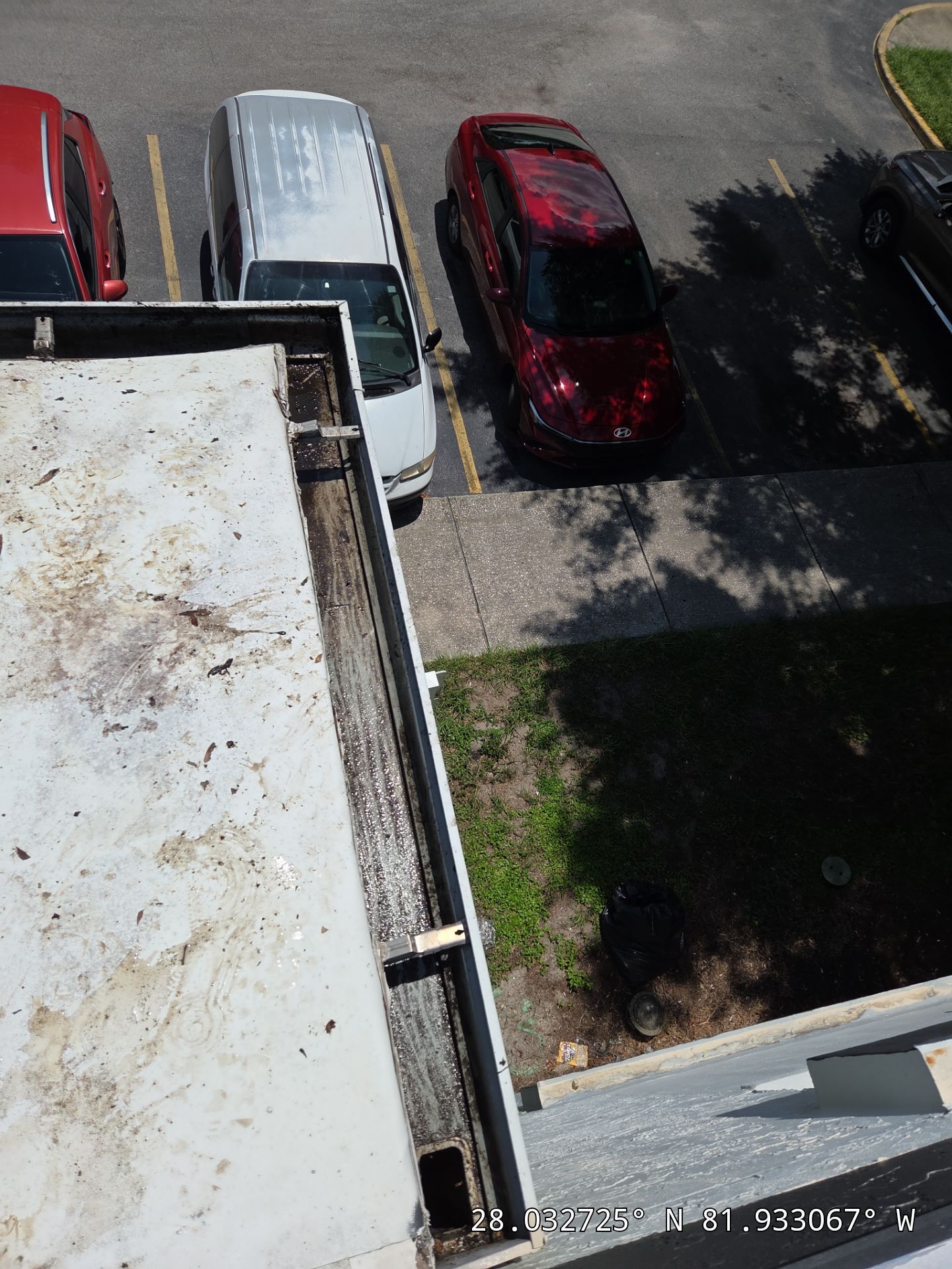 Lakewood gutter cleaning job all cleaned gutters at residential location