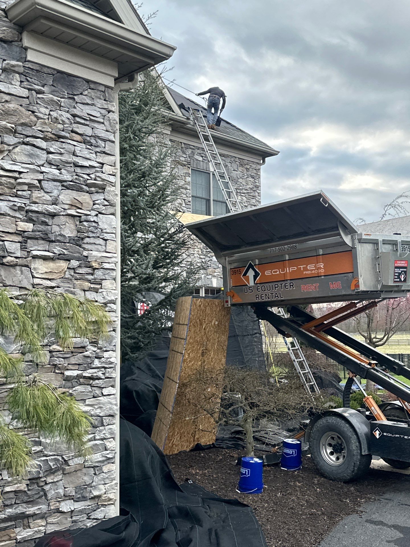 Residential Roofing Installation using Gaf Hdz Architectural Shingle by Teflon Roofing