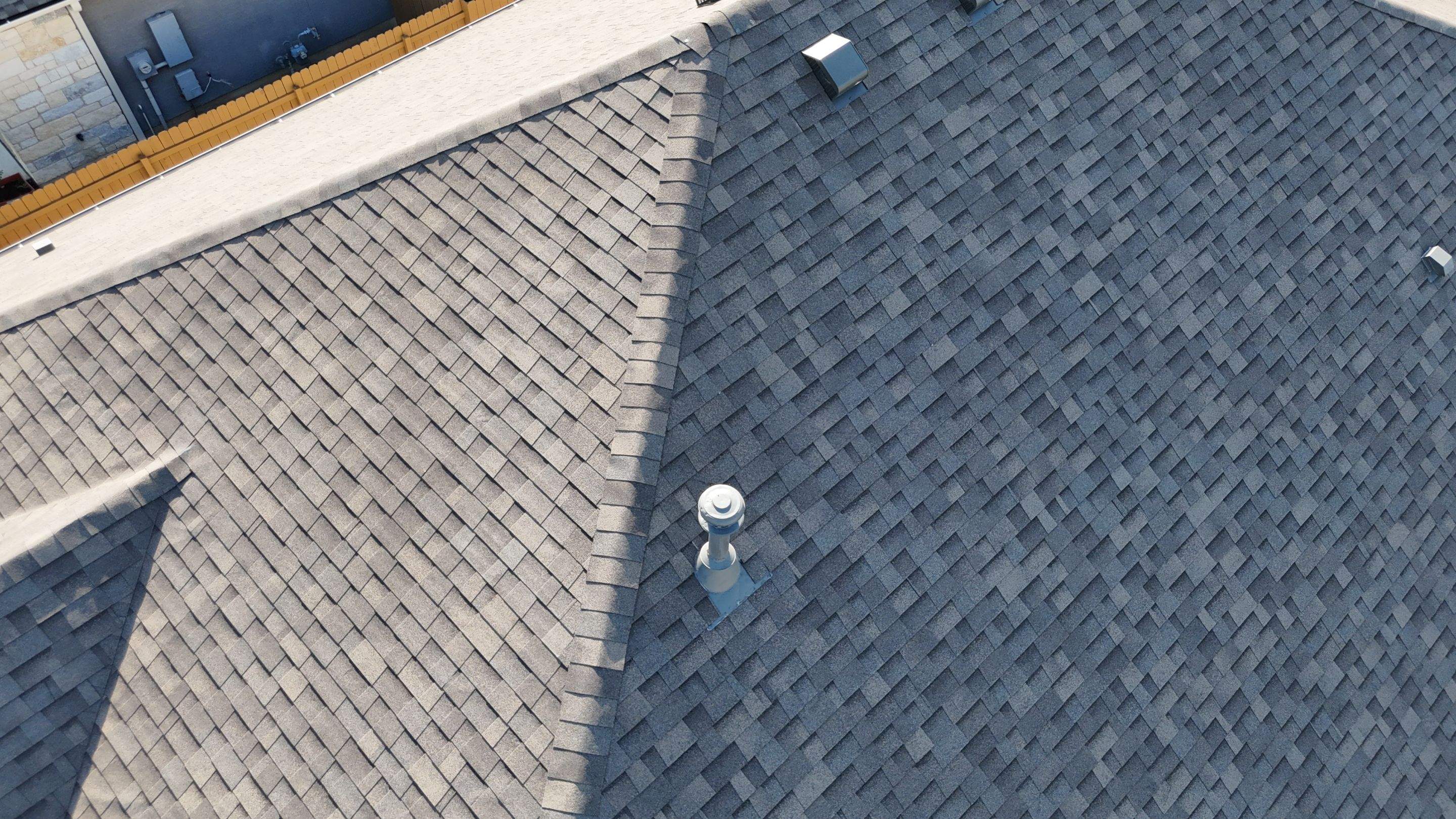 Weathered Wood - Malarkey Vista by RoofsOnly.com