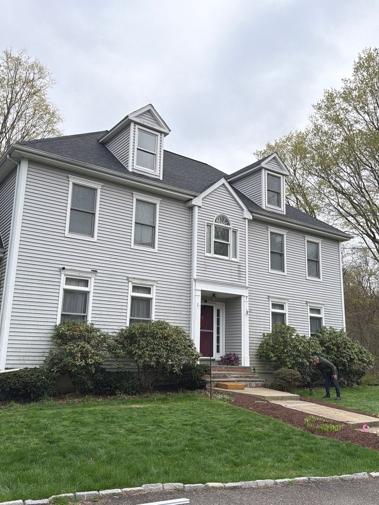 Owens Corning Duration: Onyx Black in Orange, Connecticut by Golden Shield Roofing