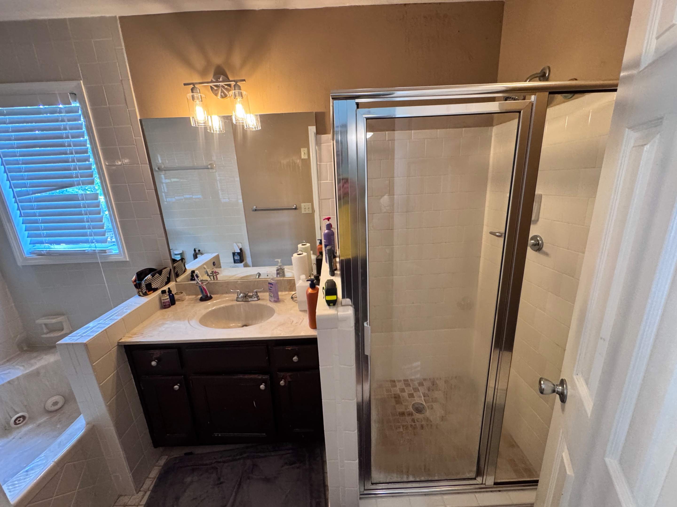 Master bathroom remodel by Prudencio
