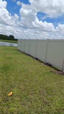 Parrish, FL White Vinyl Privacy Fence 