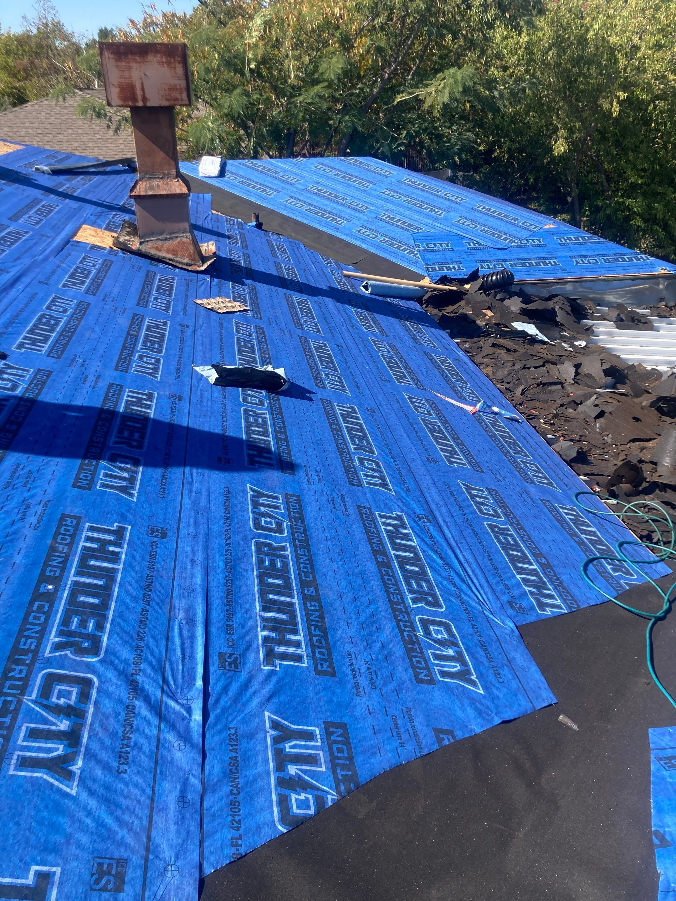 Residential Roofing Installation using iko Dynasty Castle Grey by Thunder City Roofing