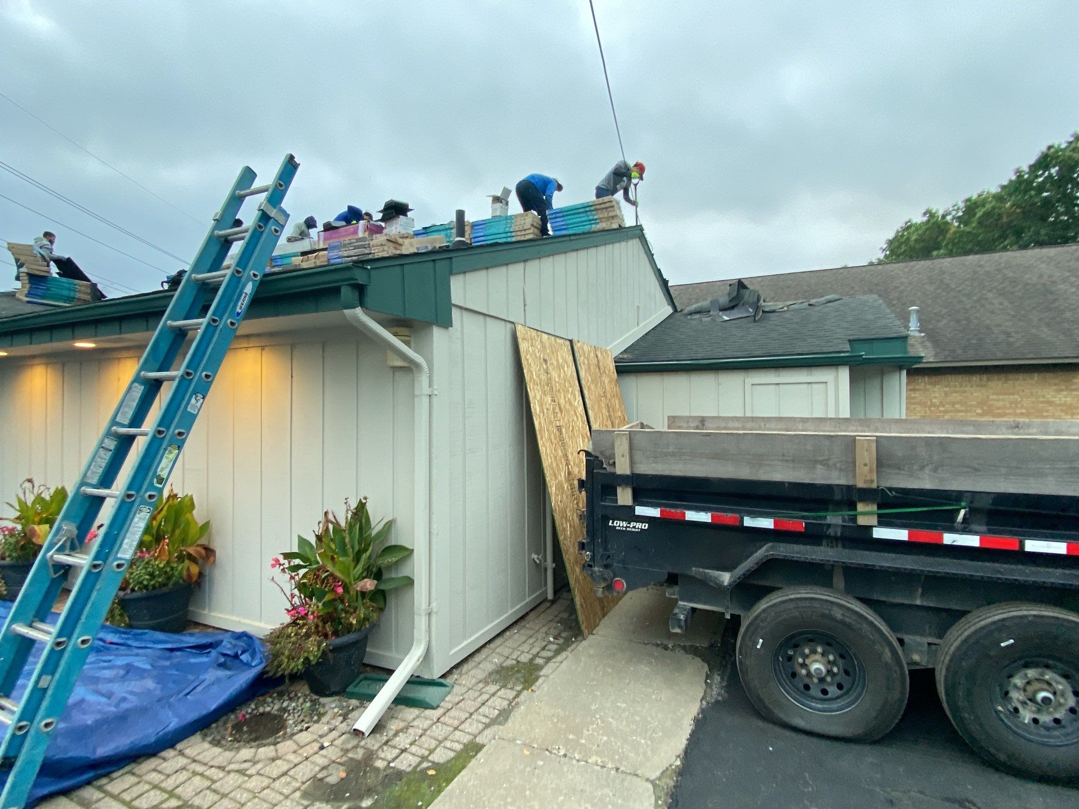 Roof Replacement using CertainTeed Landmark by 180 Contractors