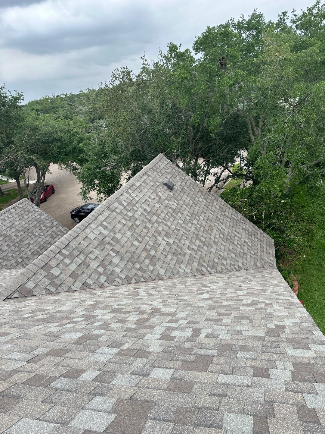 Residential Roofing Installation using Owen's Corning Duration (Lifetime) Shingles by Roof Repair Company