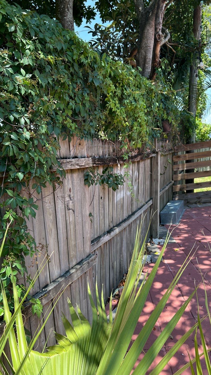 Bradenton, FL 6+2 White Vinyl Privacy Fence  by Asap fence and gates, LLC