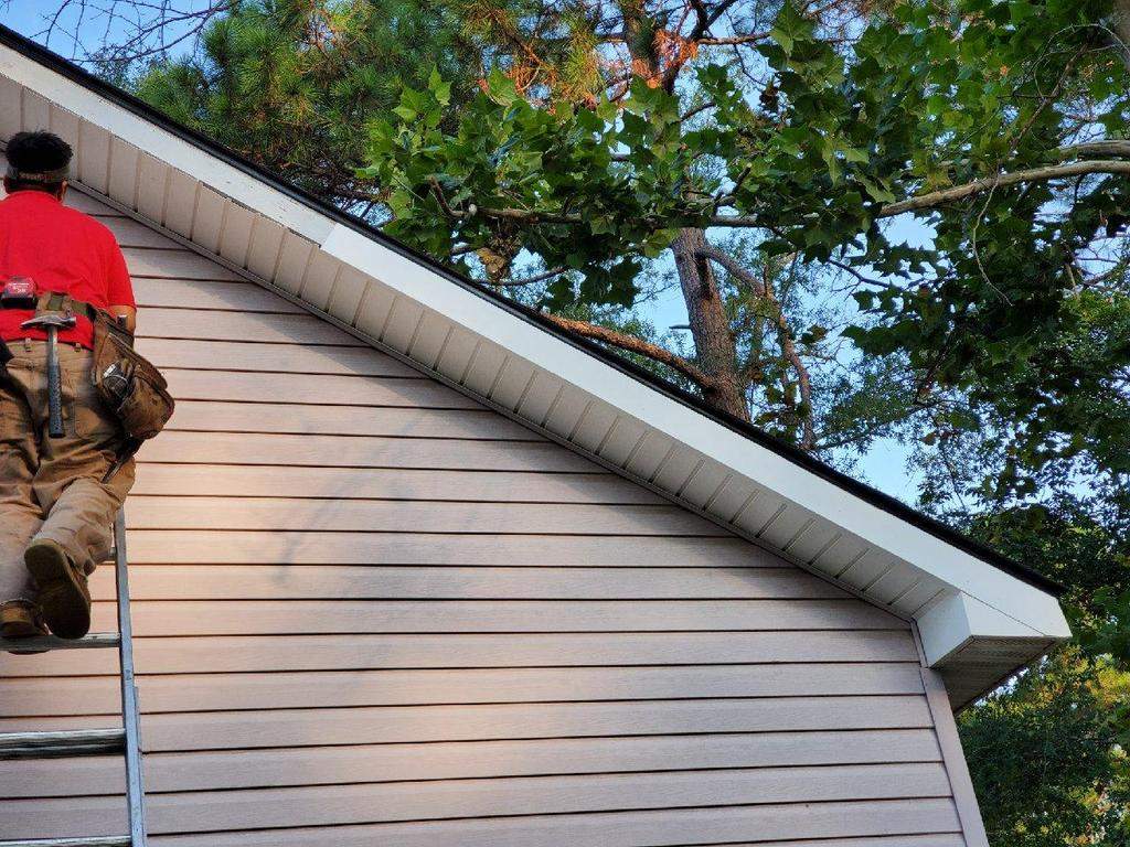 Residential Roofing Installation using Owens Corning Oakridge- Williamsburg Gray by Indigo State Roofing