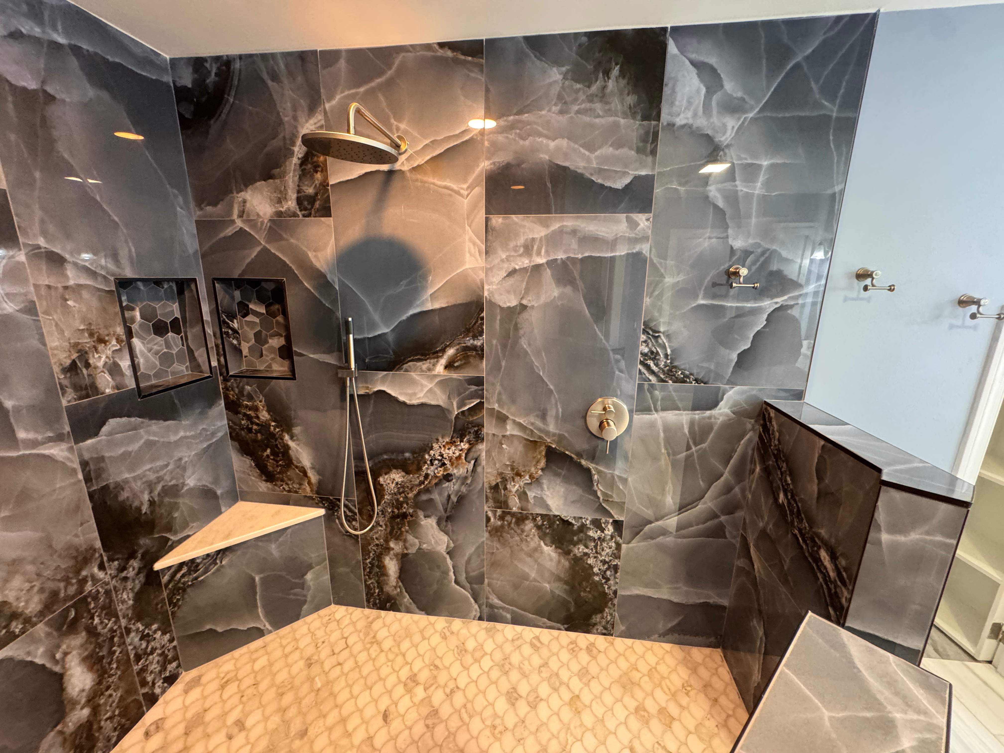 Master bathroom renovation by Prudencio