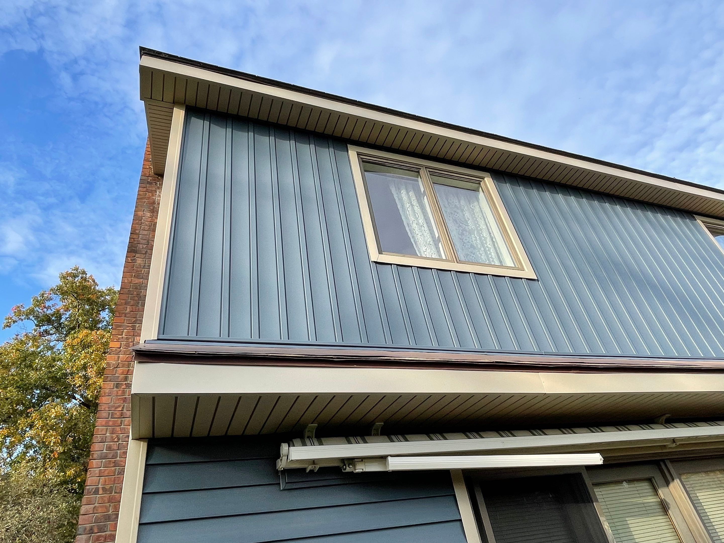 CertainTeed Monogram D5 Pacific Blue + Cedar Impression Shake Driftwood Blend & Pacific Blue + CertainTeed Board & Batten Pacific Blue by 180 Contractors
