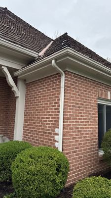 Why South Elgin Gutters Clog and Ice Up