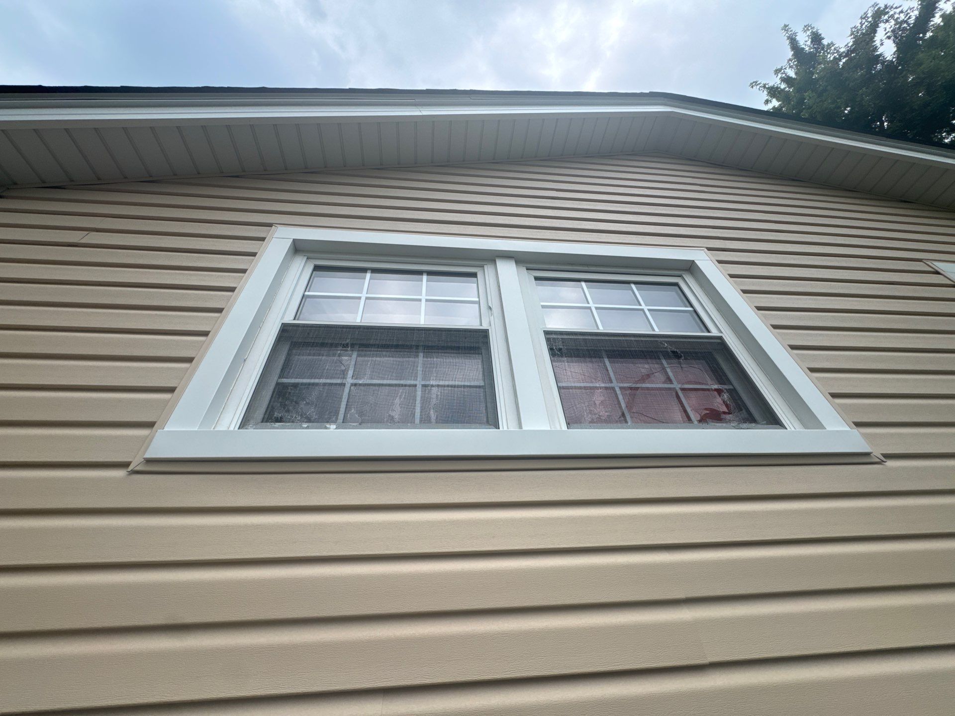 Roof, gutters, windows & siding replacement by Optimal Home Improvement 