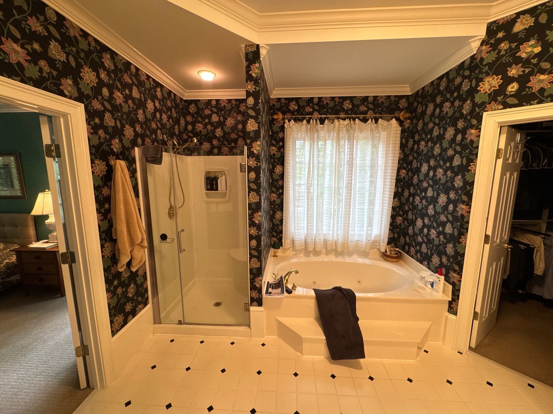 Master bathroom renovation by Prudencio