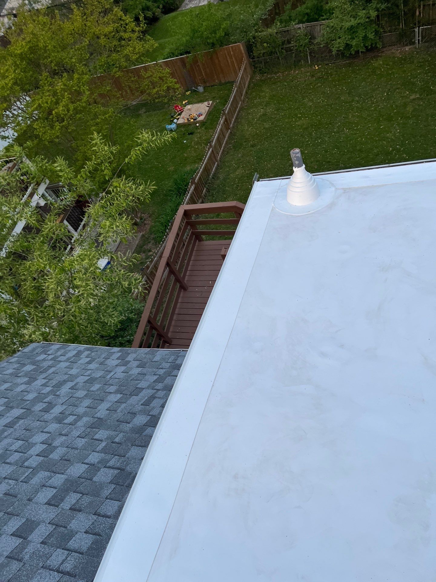 Falls Church: CertainTeed Landmark Pro Designer Shingles in Max Def Pewter by RM Banning, Inc.