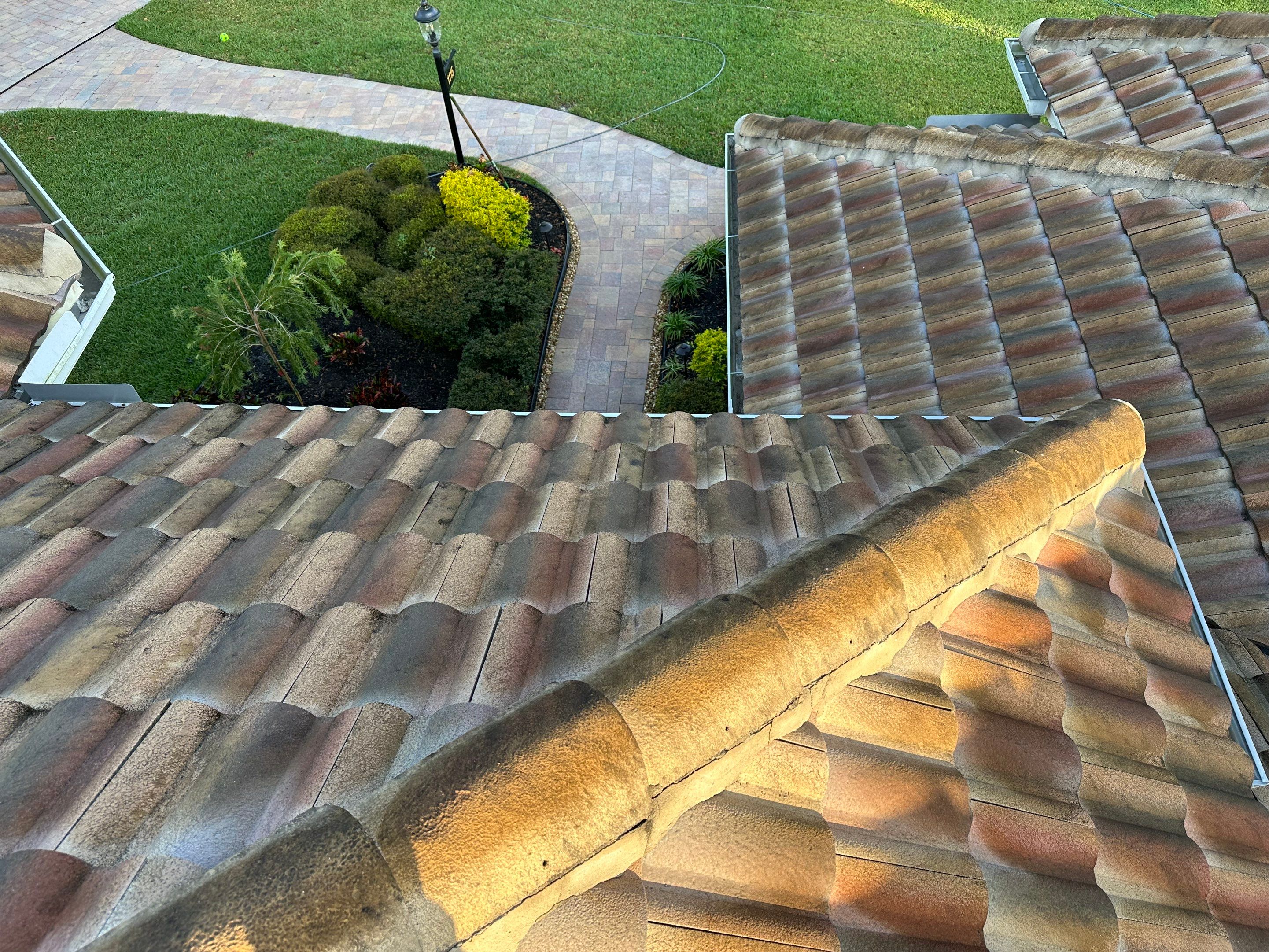 Concrete Tile Roof Cleaning in Winding River Community, Bradenton, FL | Sunshine AquaWash by Sunshine AquaWash