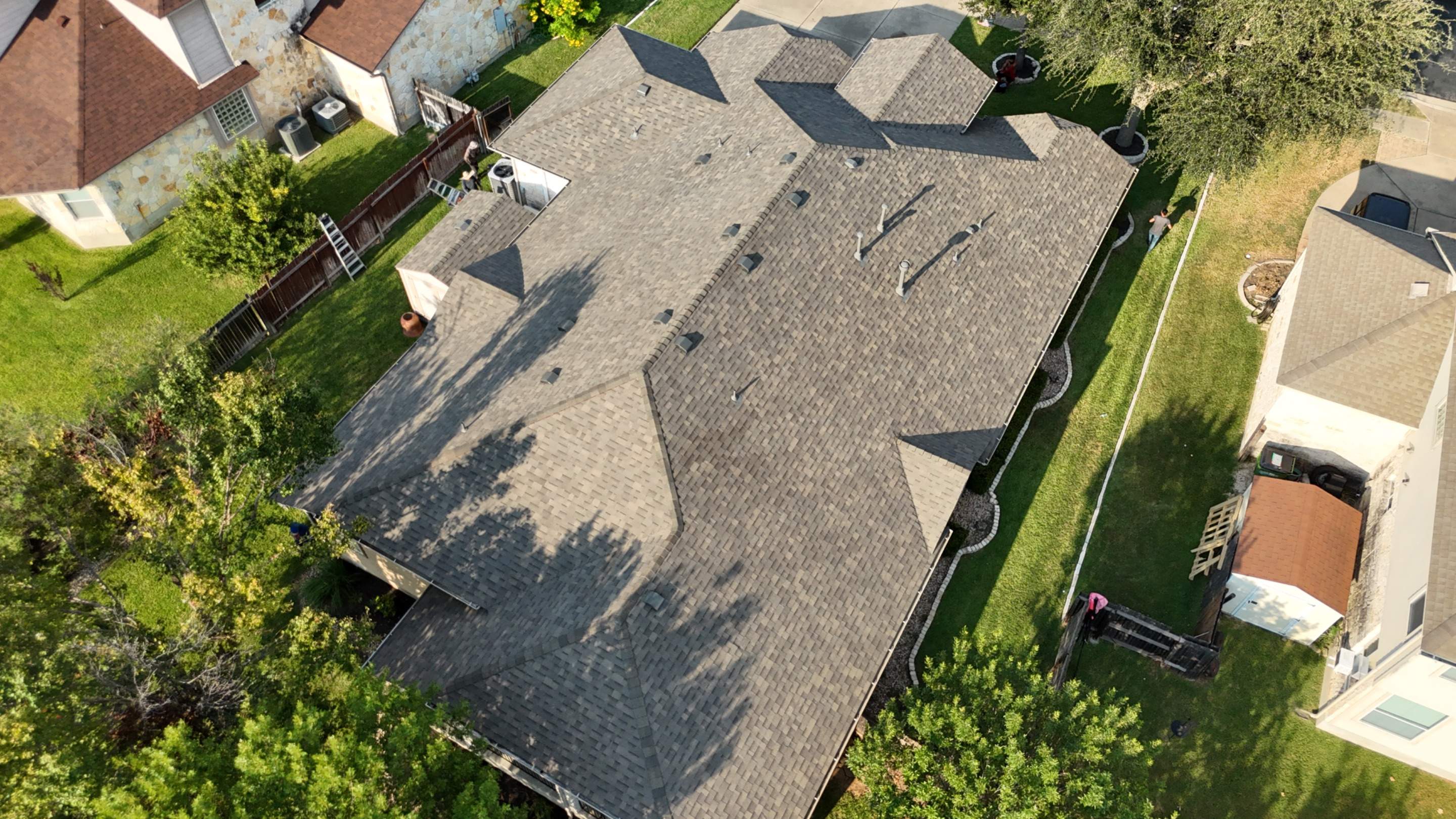 Weathered Wood - Malarkey Vista by RoofsOnly.com